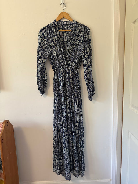 NWT Natalie Martin NAT Nico Navy and White Floral Maxi Dress | Size Small