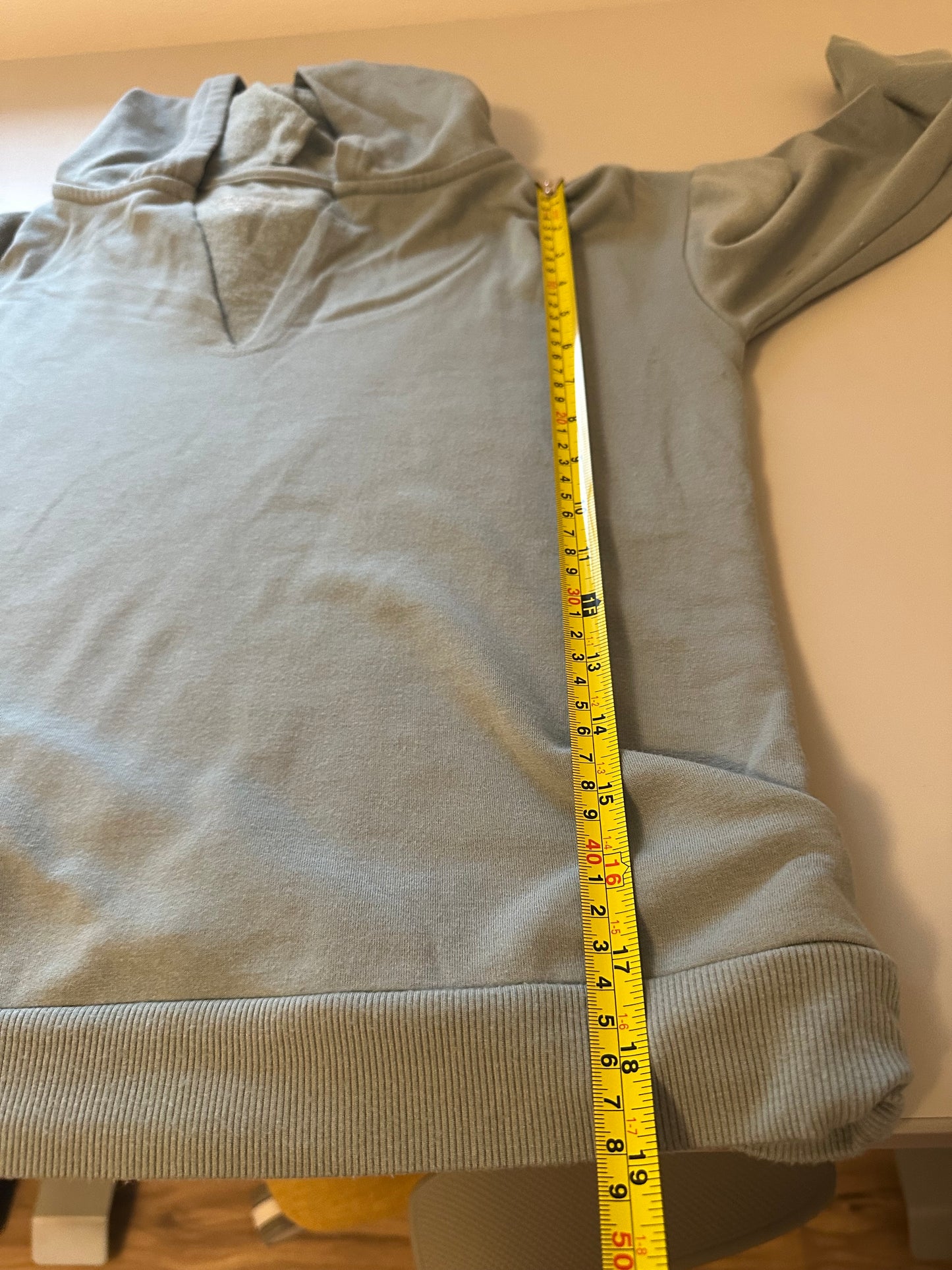 Beyond Yoga Sage Green Cross Back Cropped Hoodie Sweatshirt | Size XS