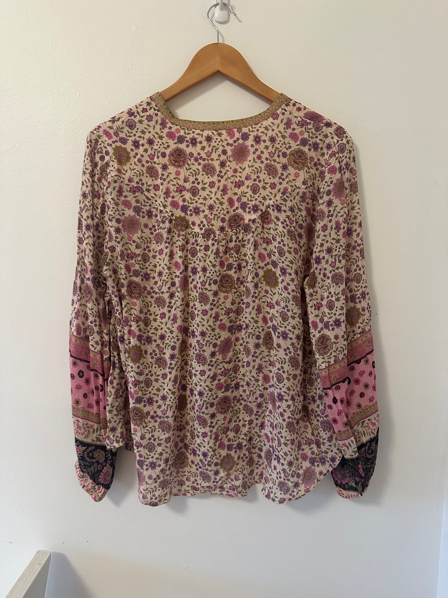 Spell Lady Untamed Floral V-Neck Blouse in Lavender - Size Small
