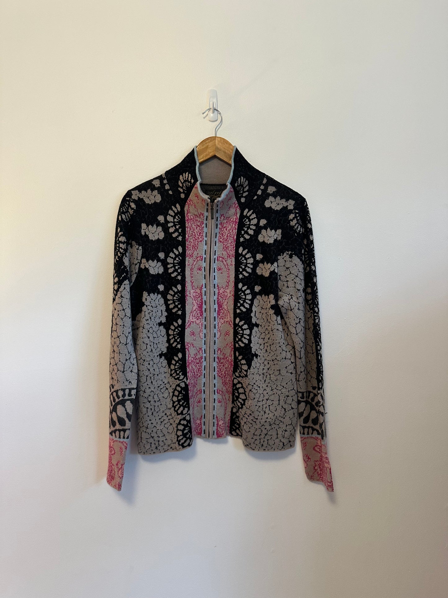 Icelandic Design Jacquard Floral Zip Front Cardigan | Size Large