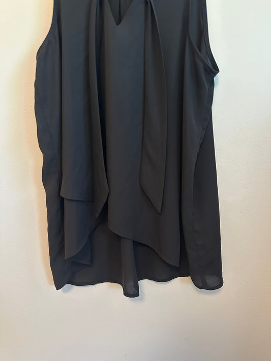 Fifteen Twenty Cross Neck Sleeveless Blouse in Black | Size Large
