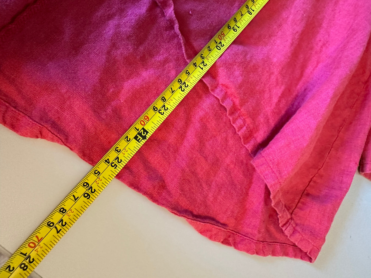 Bryn Walker Linen V-Neck Relaxed Fit Shirt in Fuchsia Pink | Size Medium