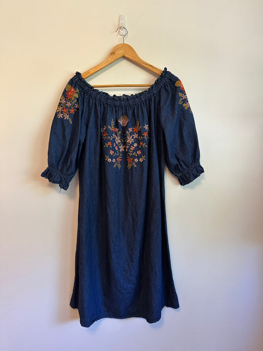 Splendid Blue Denim Off The Shoulder Embroidered Floral Dress | Size Medium