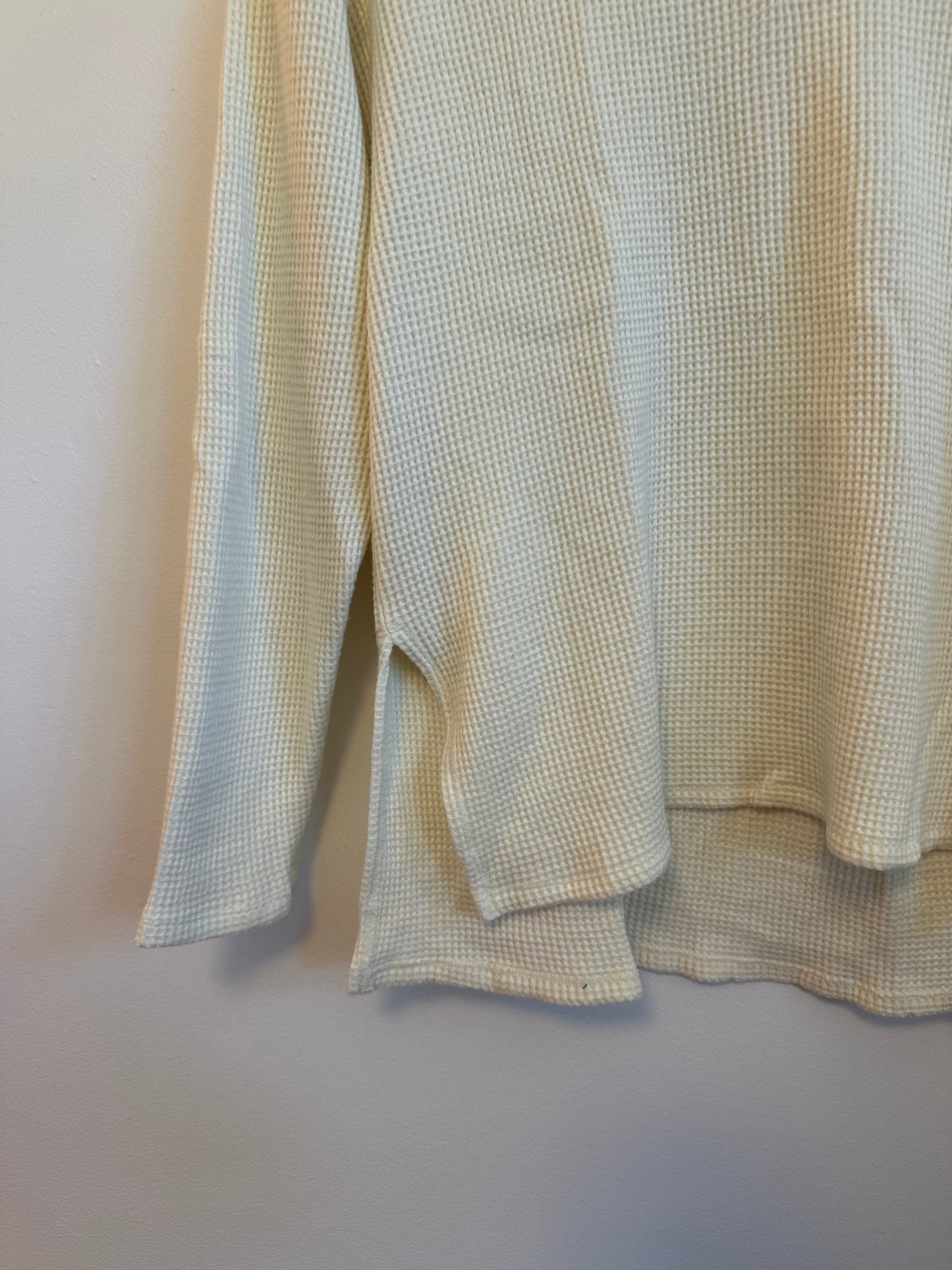 Dylan Waffle Knit Long Sleeve Cream Henley | Size Medium