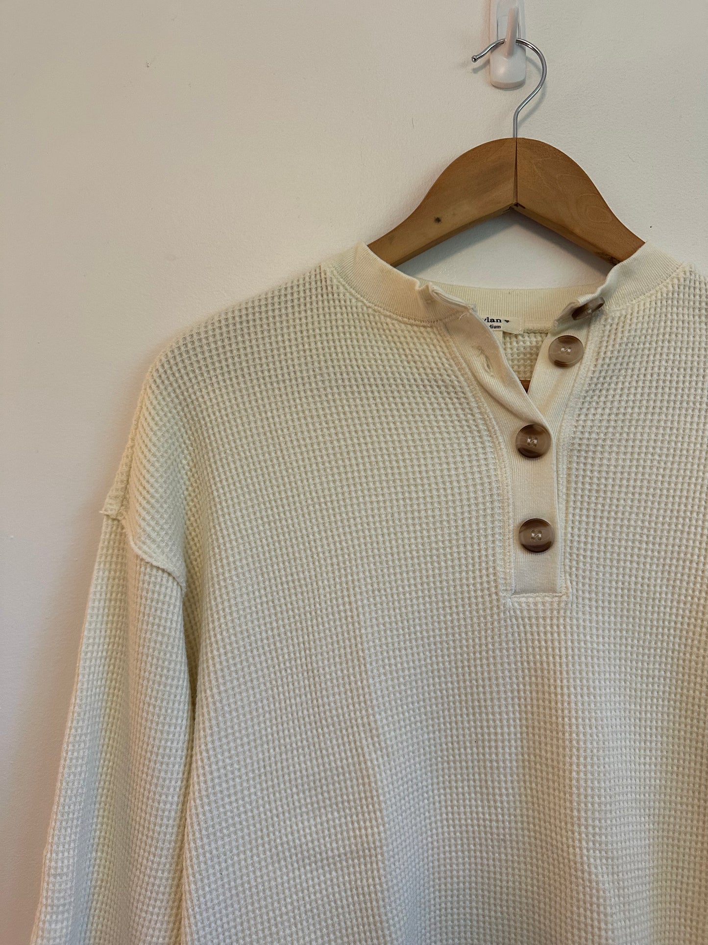 Dylan Waffle Knit Long Sleeve Cream Henley | Size Medium