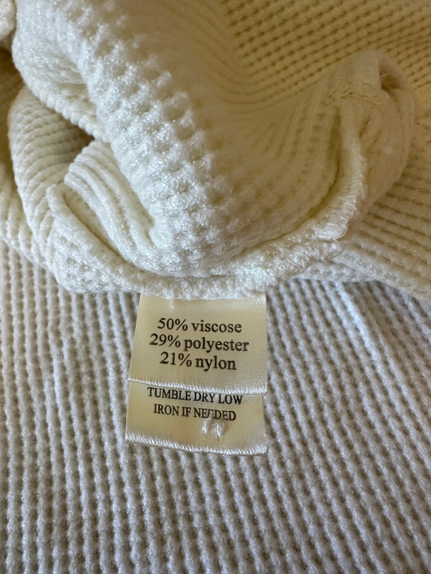 Dylan Waffle Knit Long Sleeve Cream Henley | Size Medium