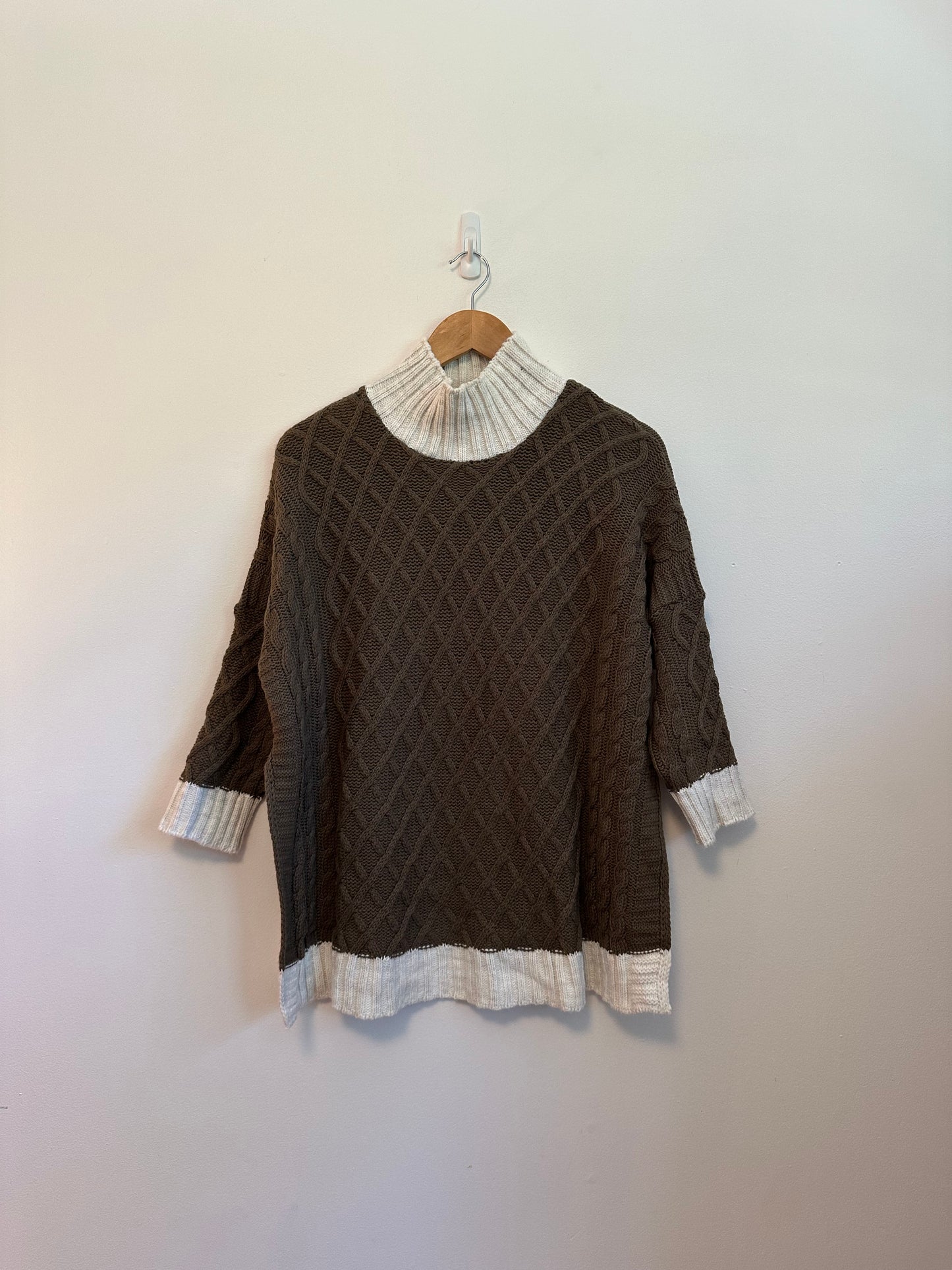 Mersea The Lisbon Traveler Sweater in Olive/Seasalt | One Size