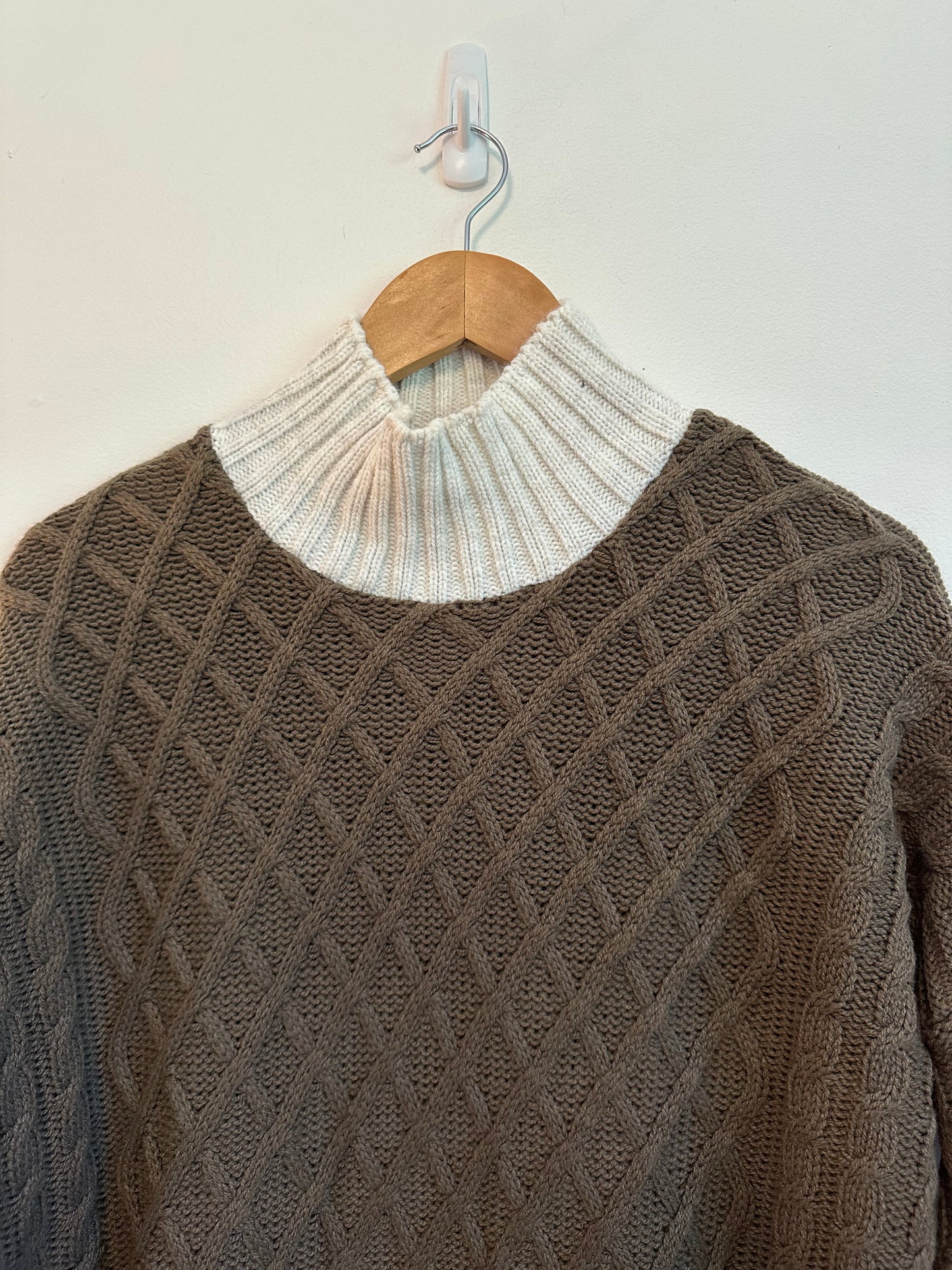 Mersea The Lisbon Traveler Sweater in Olive/Seasalt | One Size