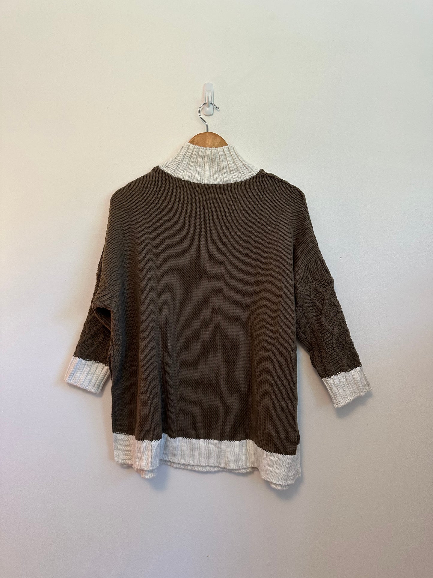 Mersea The Lisbon Traveler Sweater in Olive/Seasalt | One Size