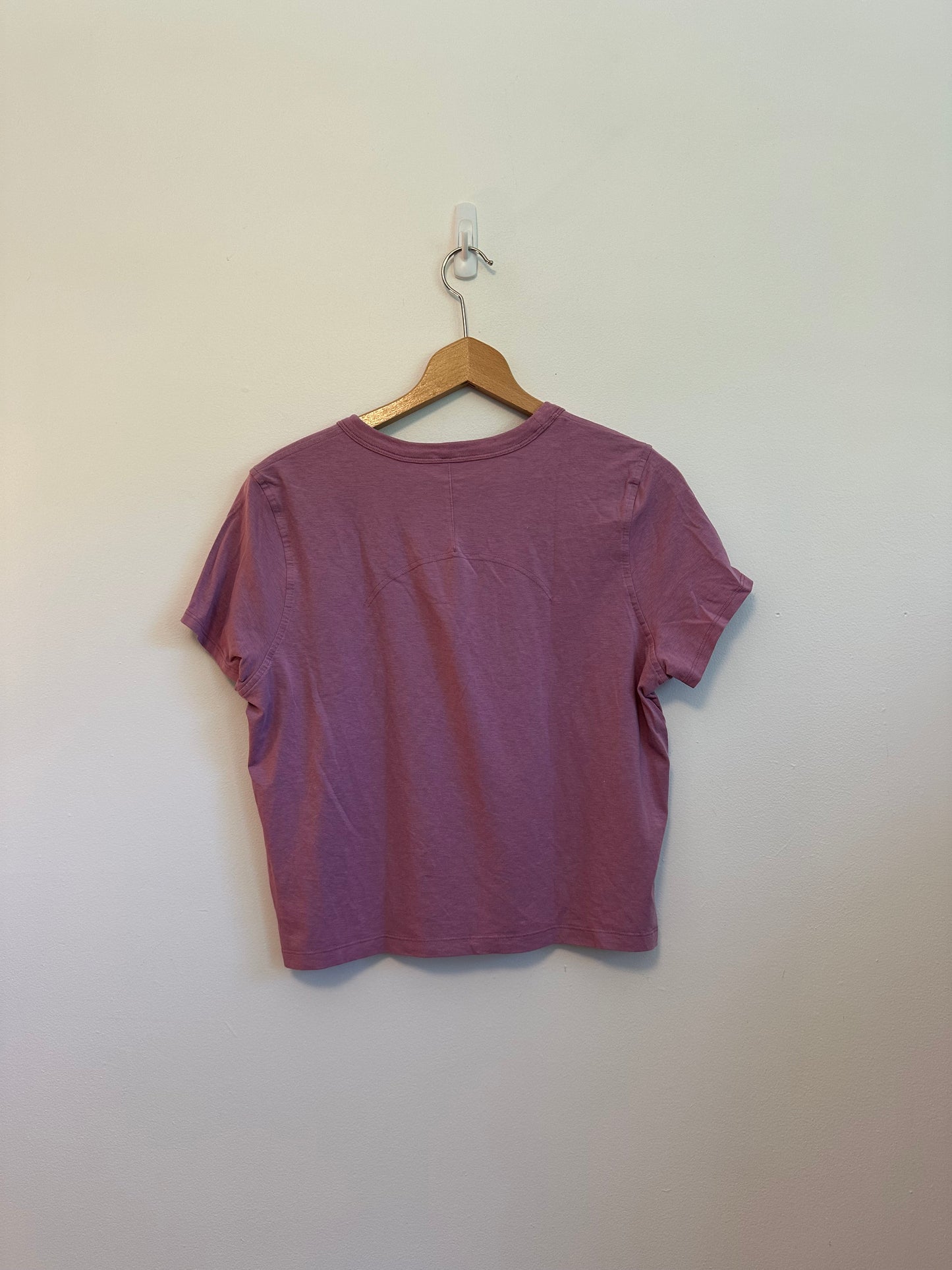Lululemon Short Sleeve Basic T-Shirt in Pink