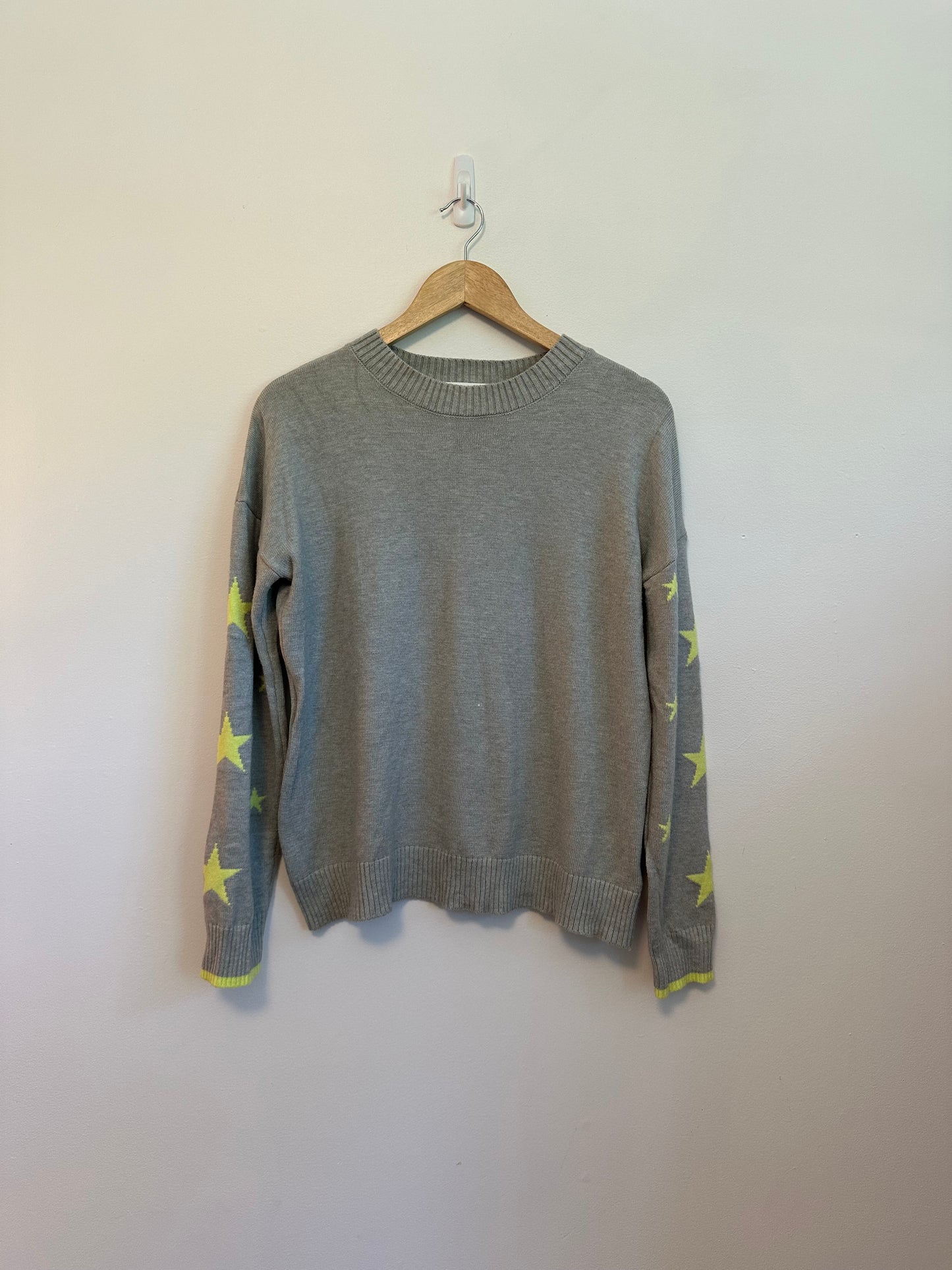 Six Fifty Star Sleeve Sweater in Gray and Yellow | Size Medium