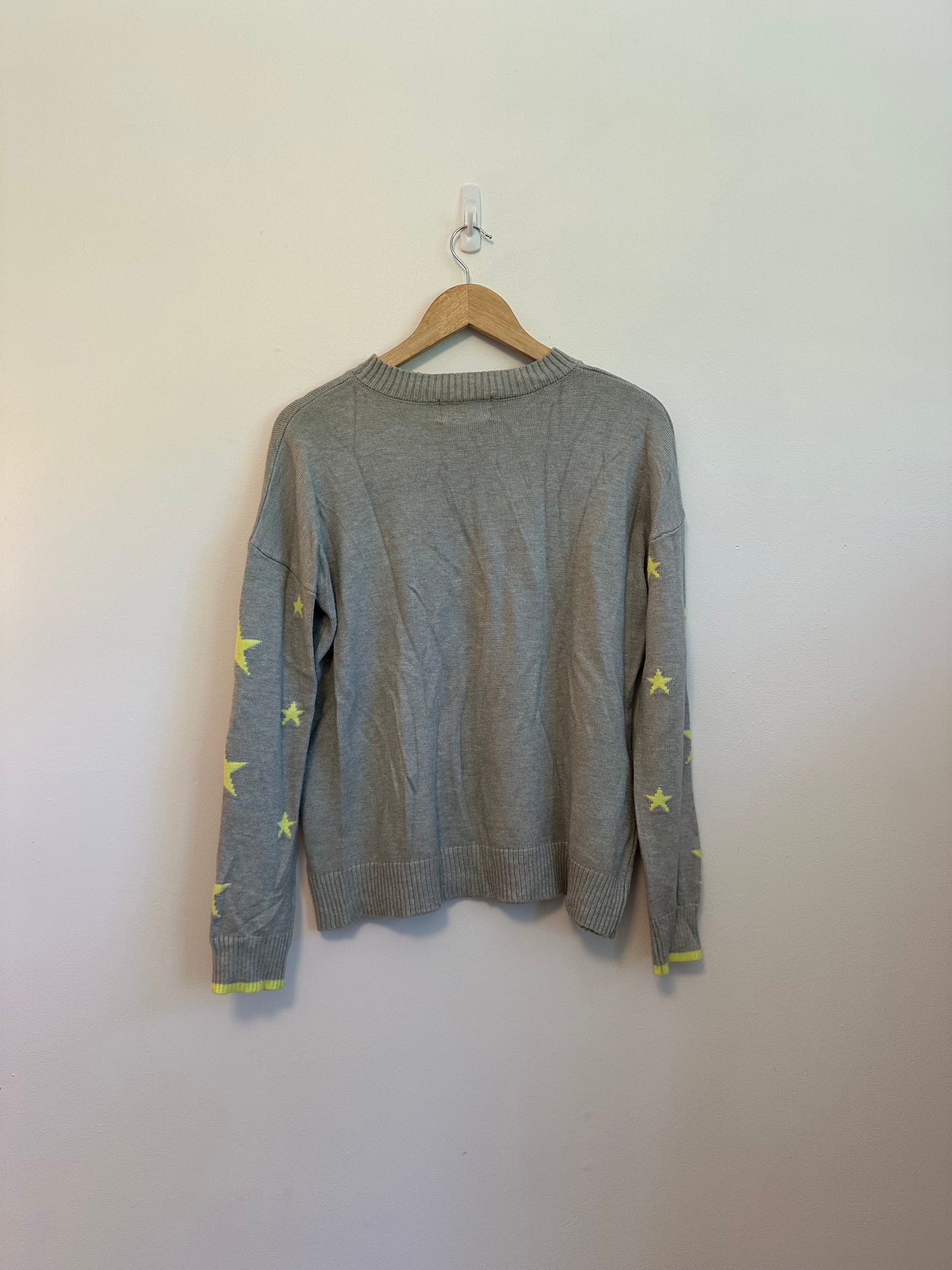 Six Fifty Star Sleeve Sweater in Gray and Yellow | Size Medium