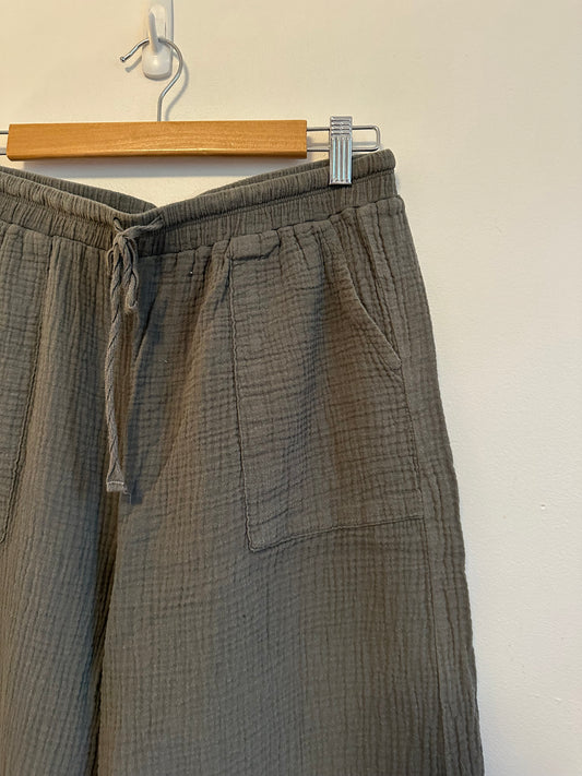 Splendid  Cotton Gauze Wide Leg Cropped Drawstring Pants in Olive Green | Medium