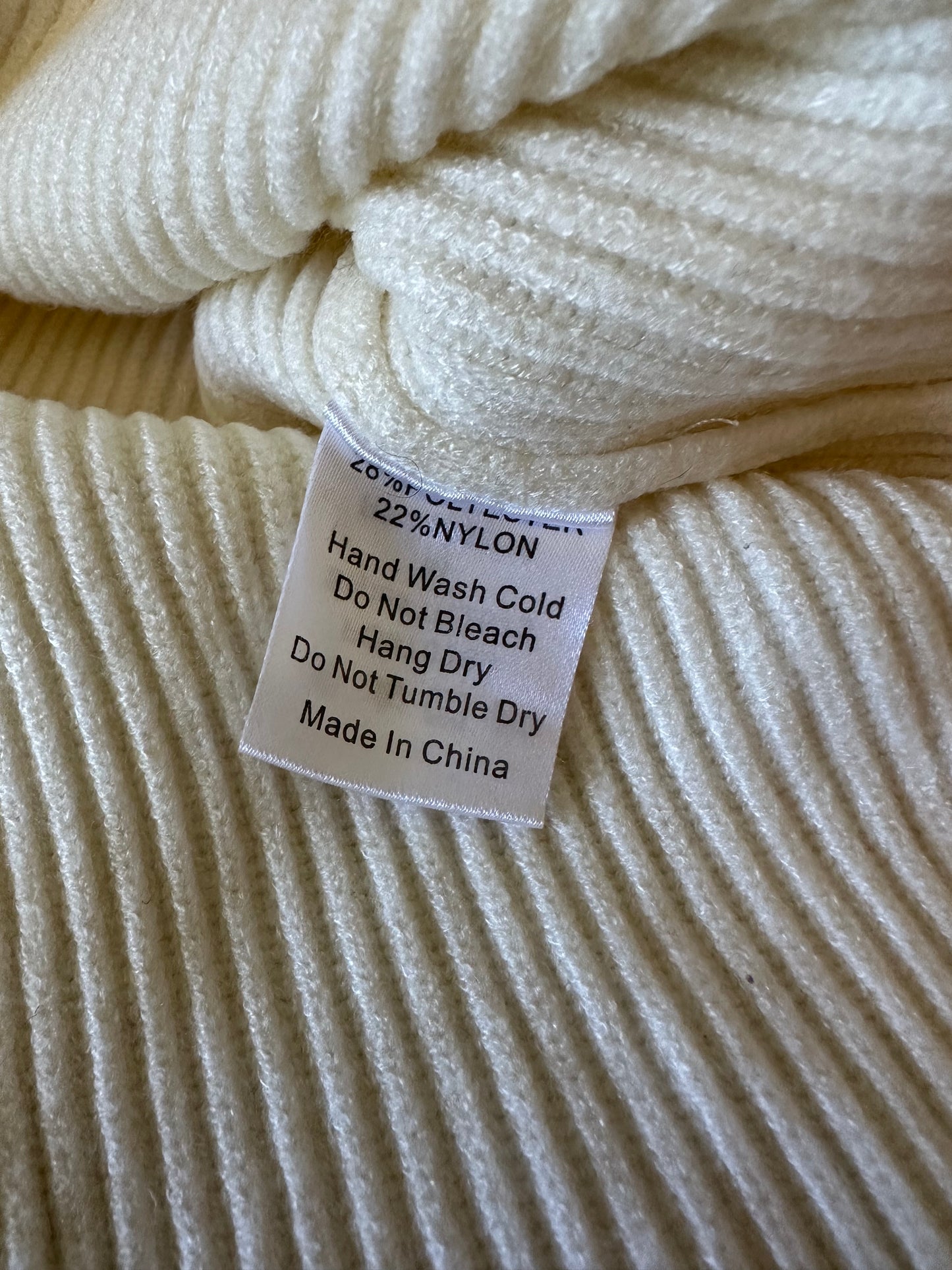 Mod Ref Cream Ribbed Mock Neck Oversized Sweater | Size Medium