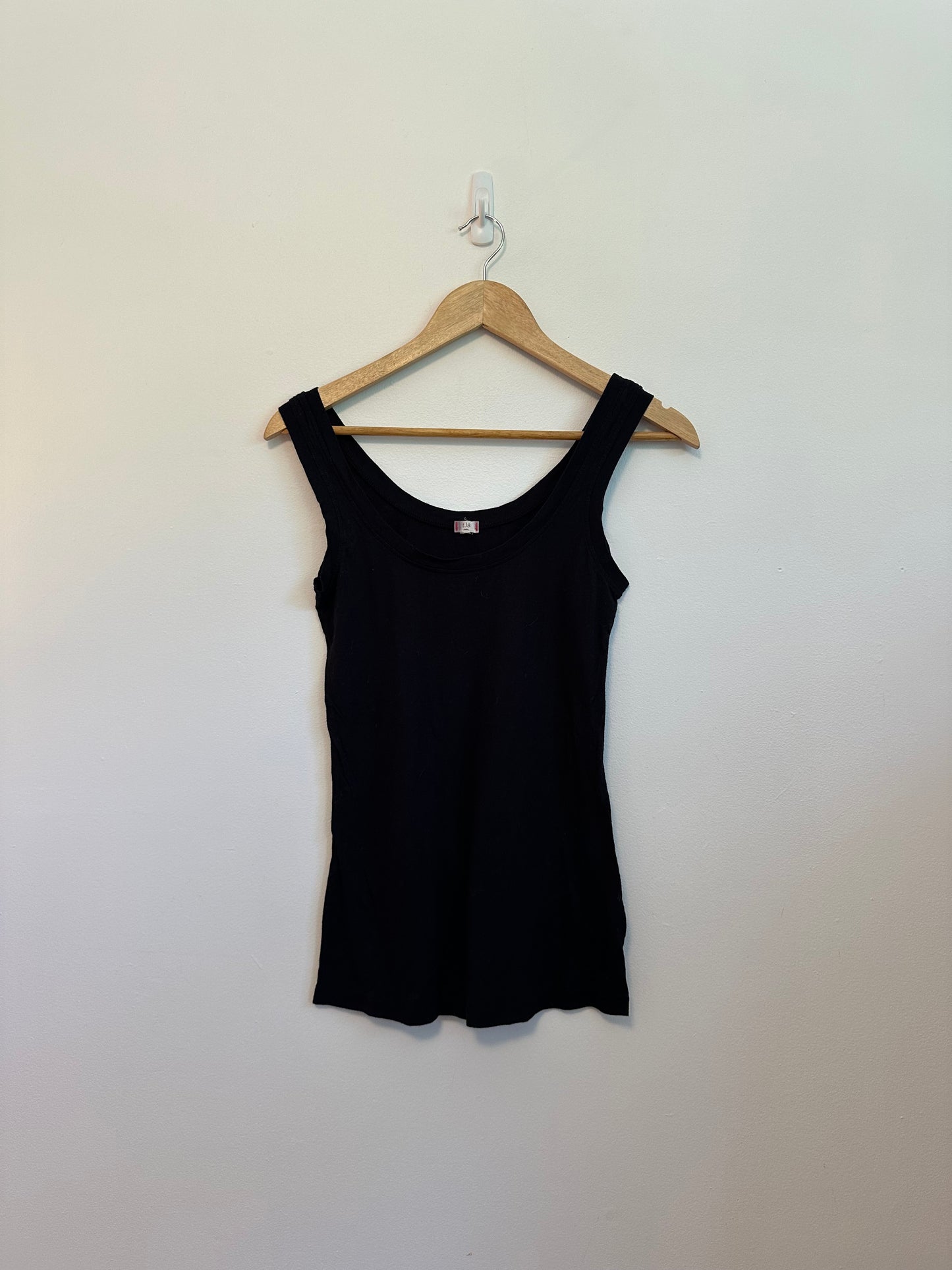 T.la Black Scoop Neck Tank Top | Size Small