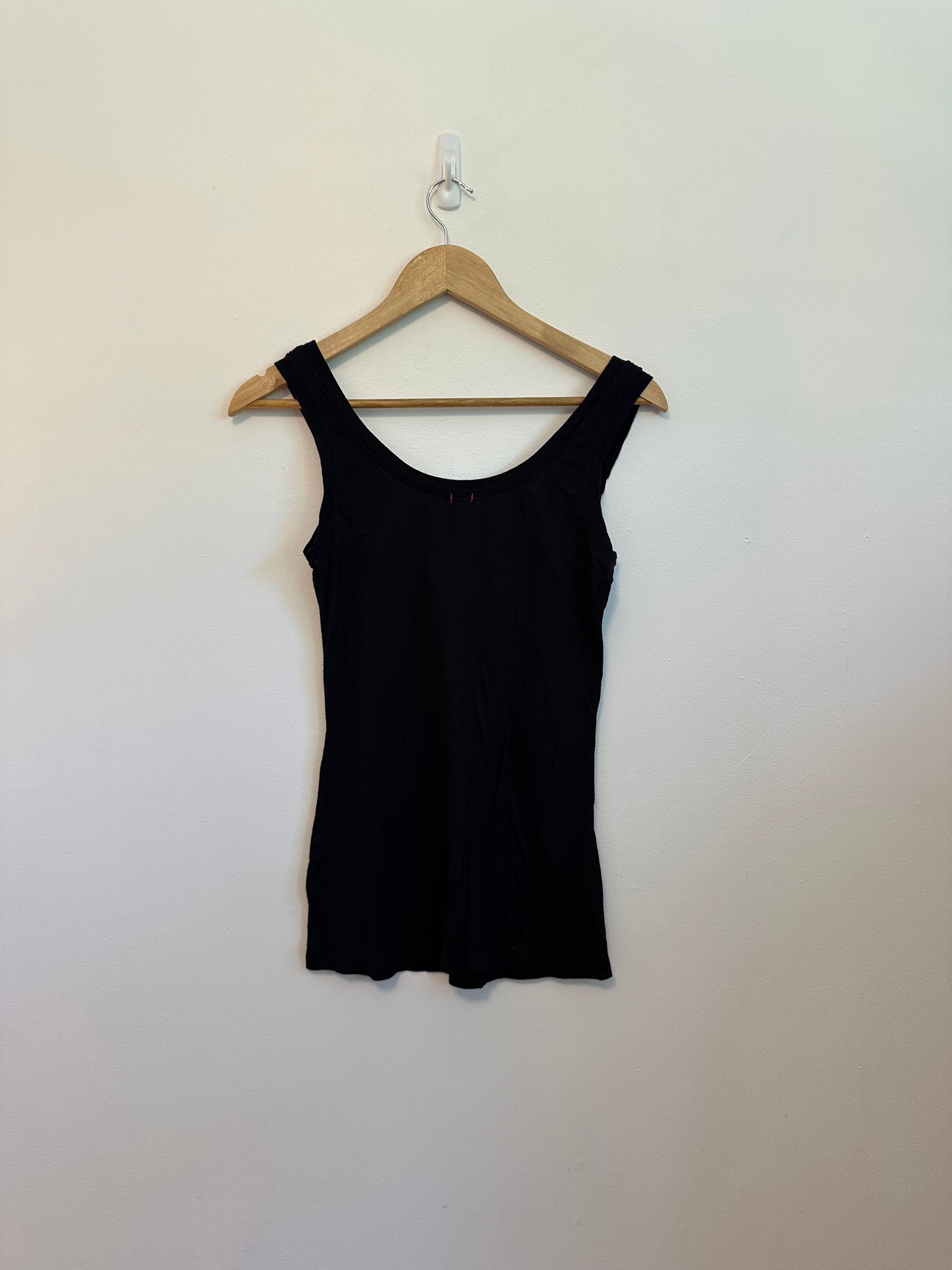 T.la Black Scoop Neck Tank Top | Size Small