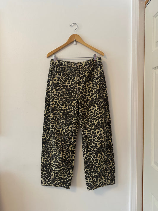 Aaron & Amber Leopard Print Barrel Baggy Jeans | Size Large