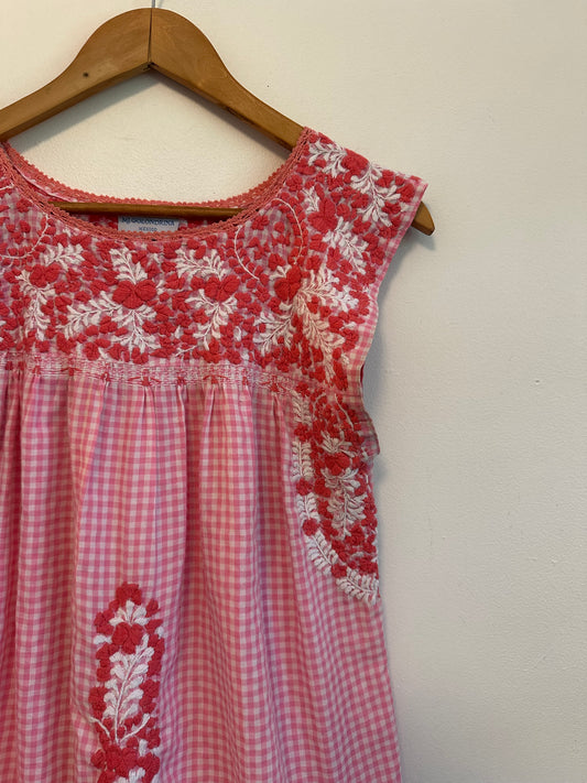 Mi Golondrina Pink Gingham Hand Embroidered Floral Sleeveless Top | Size Small