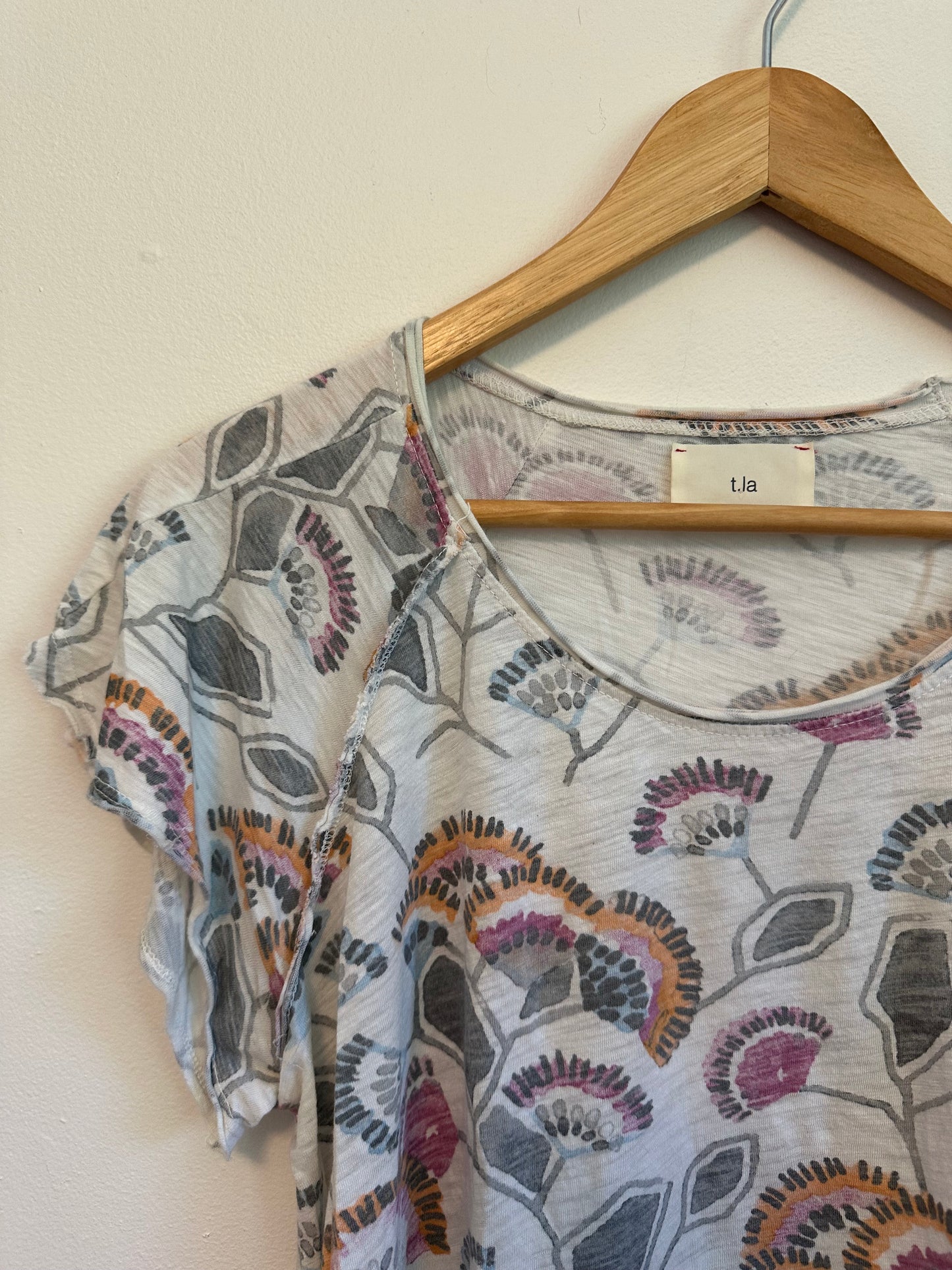 t.la Anthropologie Floral Botanical Slub Knit Short Sleeve T-Shirt | Size Small