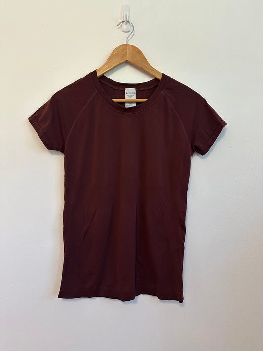 Athleta Momentum Short Sleeve Seamless Athletic Top in Burgundy | Size Medium