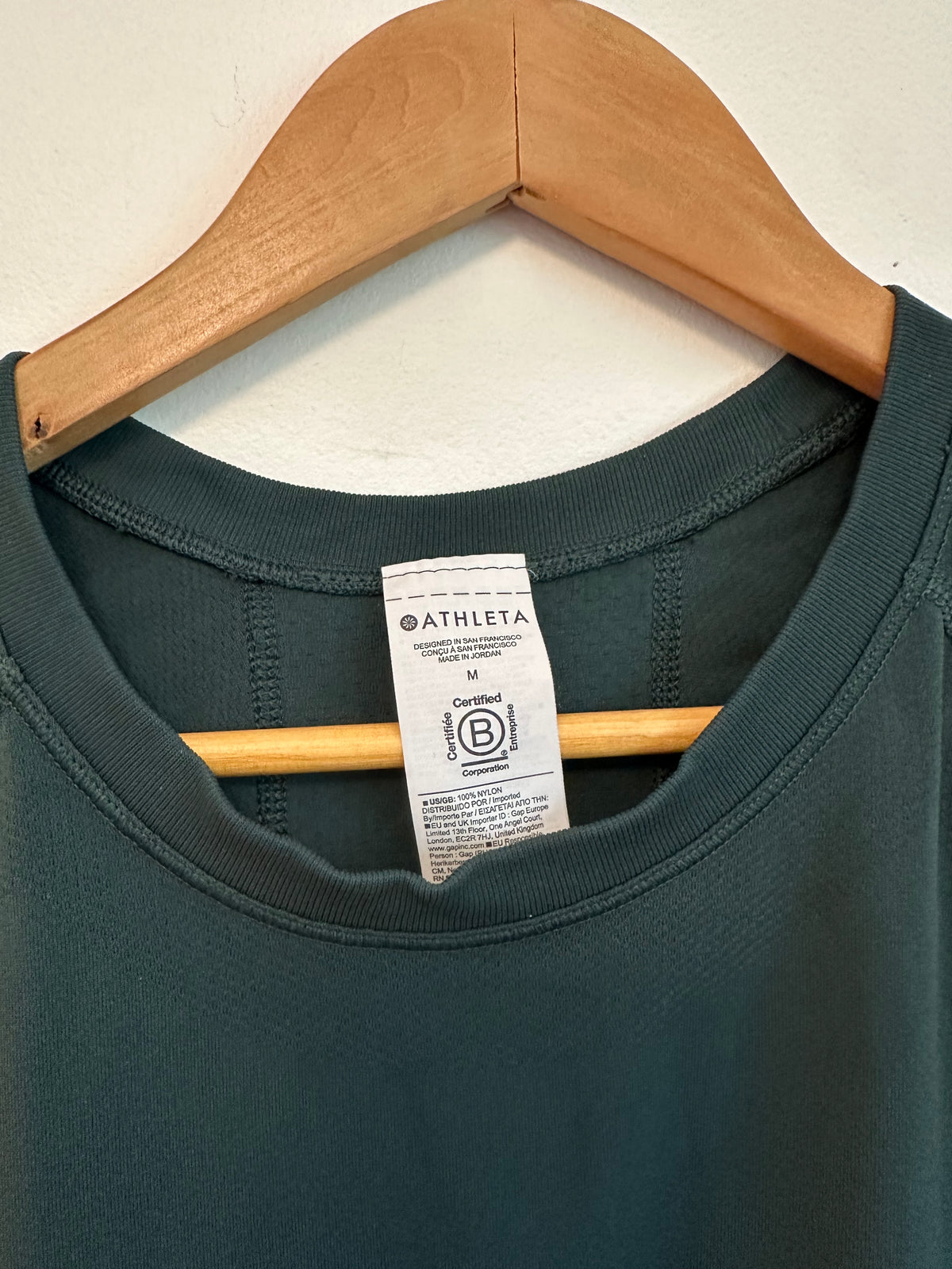 Athleta Momentum Seamless Short Sleeve Tee in Forest Green | Size Medium