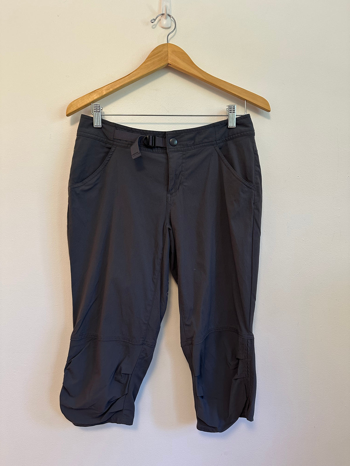 Prana Halle Capri Hiking Pants in Charcoal Gray | Size 8