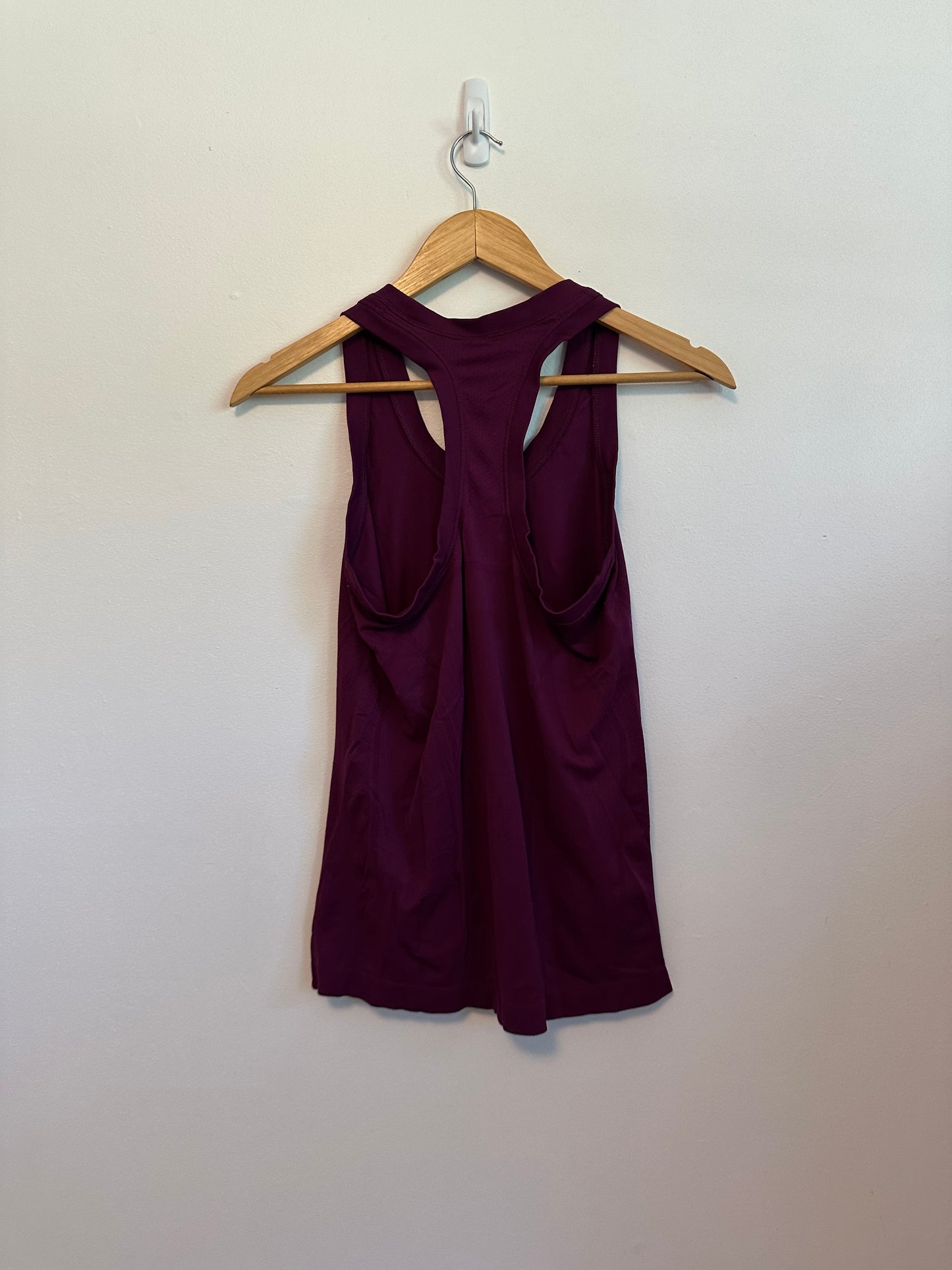 Athleta Momentum Seamless Racerback Purple Running and Gym Tank Top | Size Small