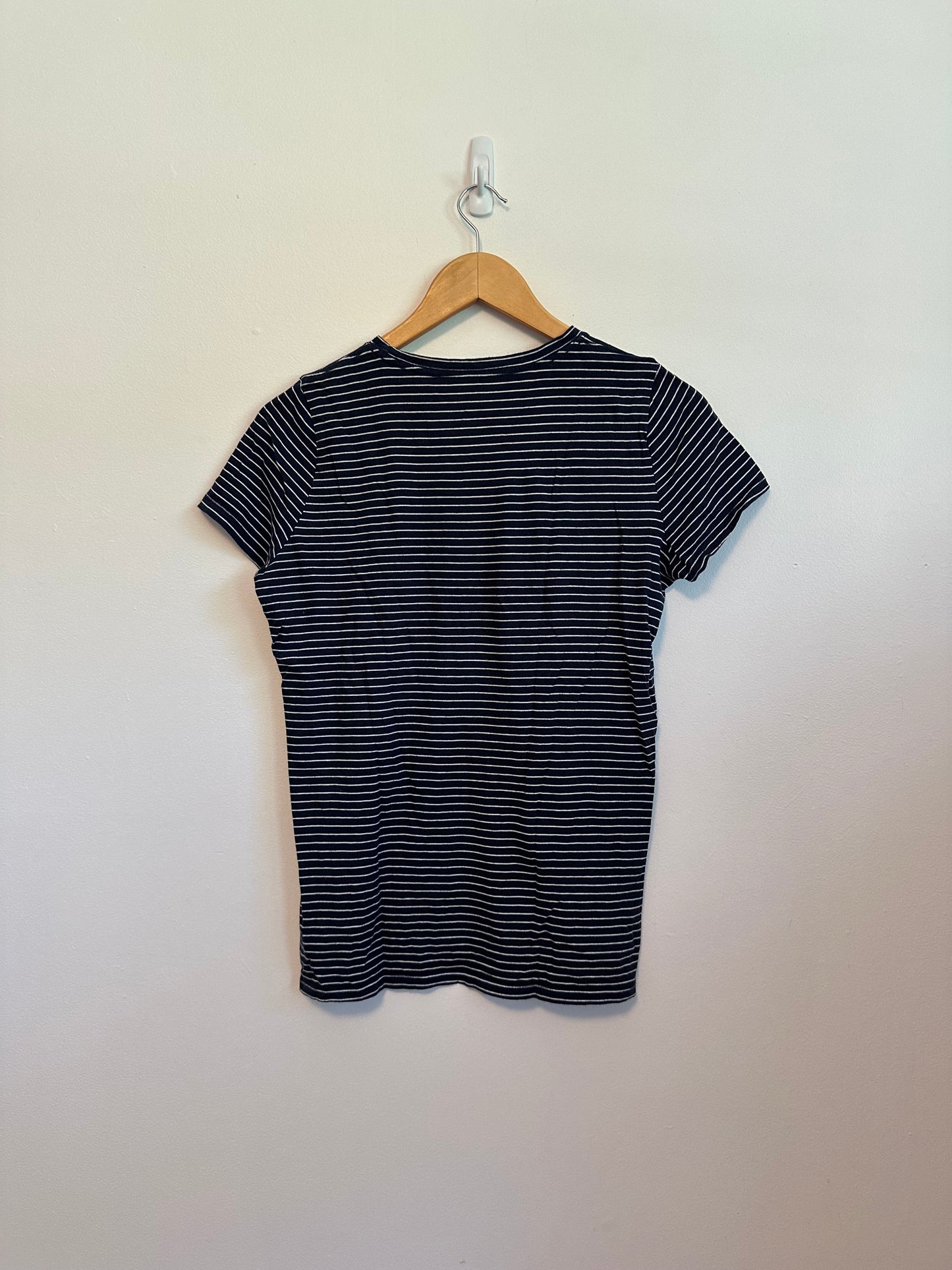 Gap Navy Blue and White Striped Short Sleeve Cotton Crew Neck T-Shirt | Size Small