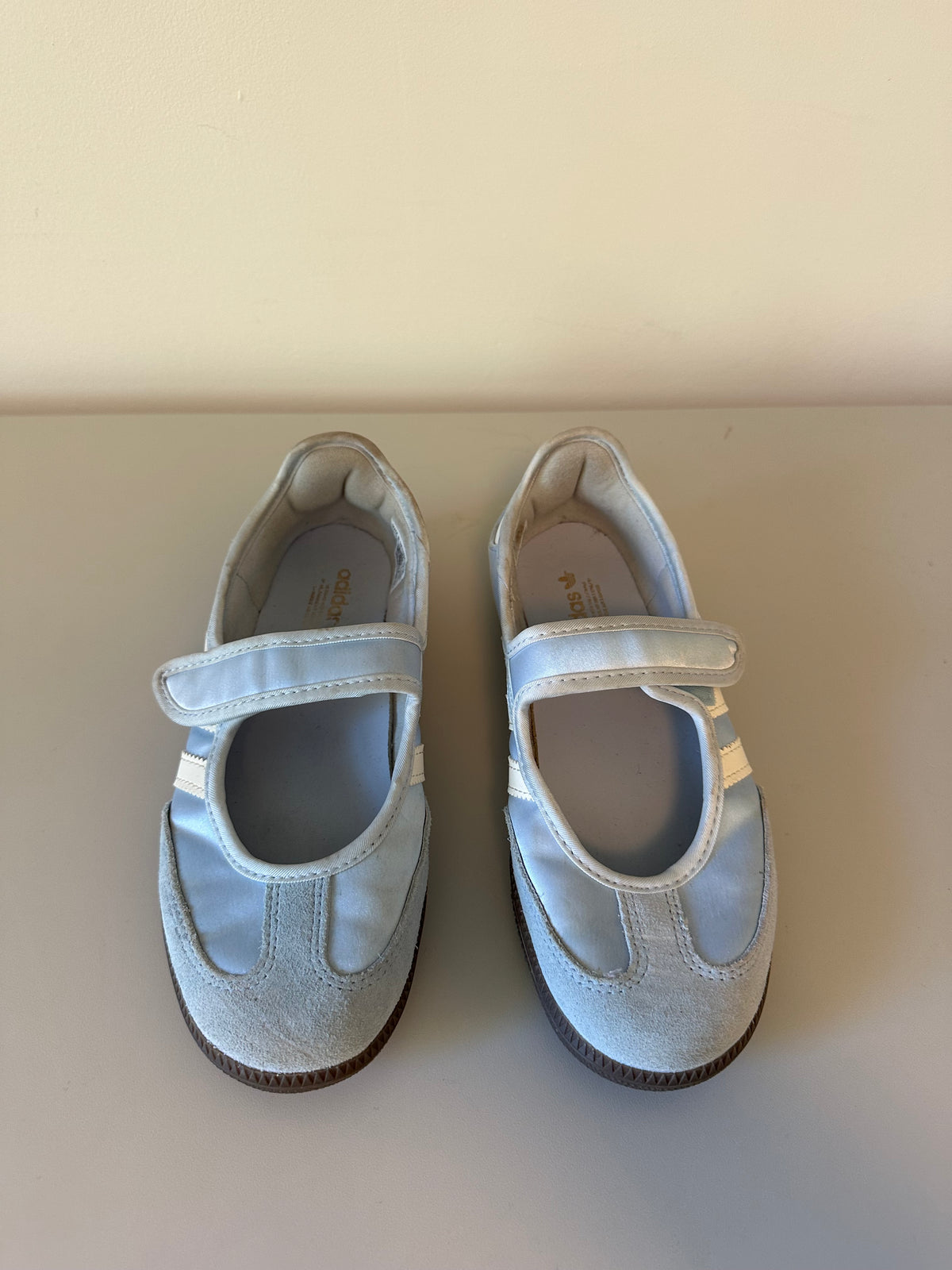 Adidas Originals Mary Jane in Light Blue Satin and Suede Sneakers | Size 6