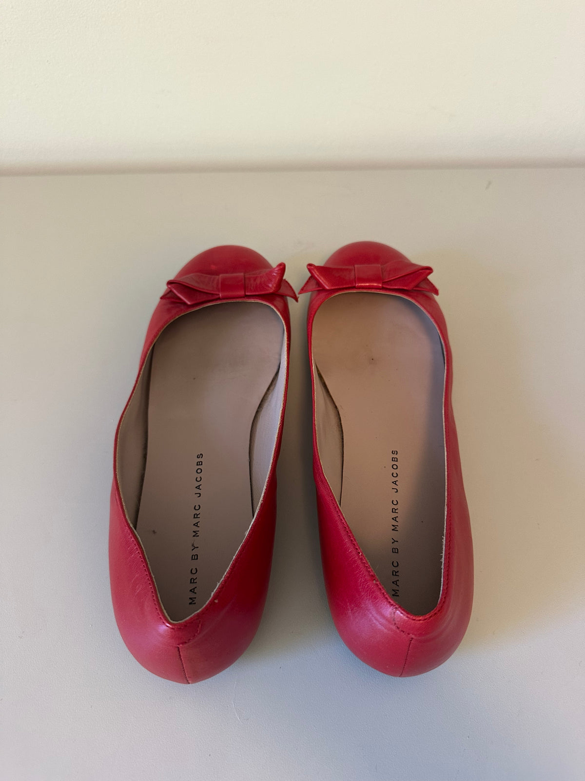 Marc by Marc Jacobs Red Leather Bow Ballet Flats Round Toe | Size 37