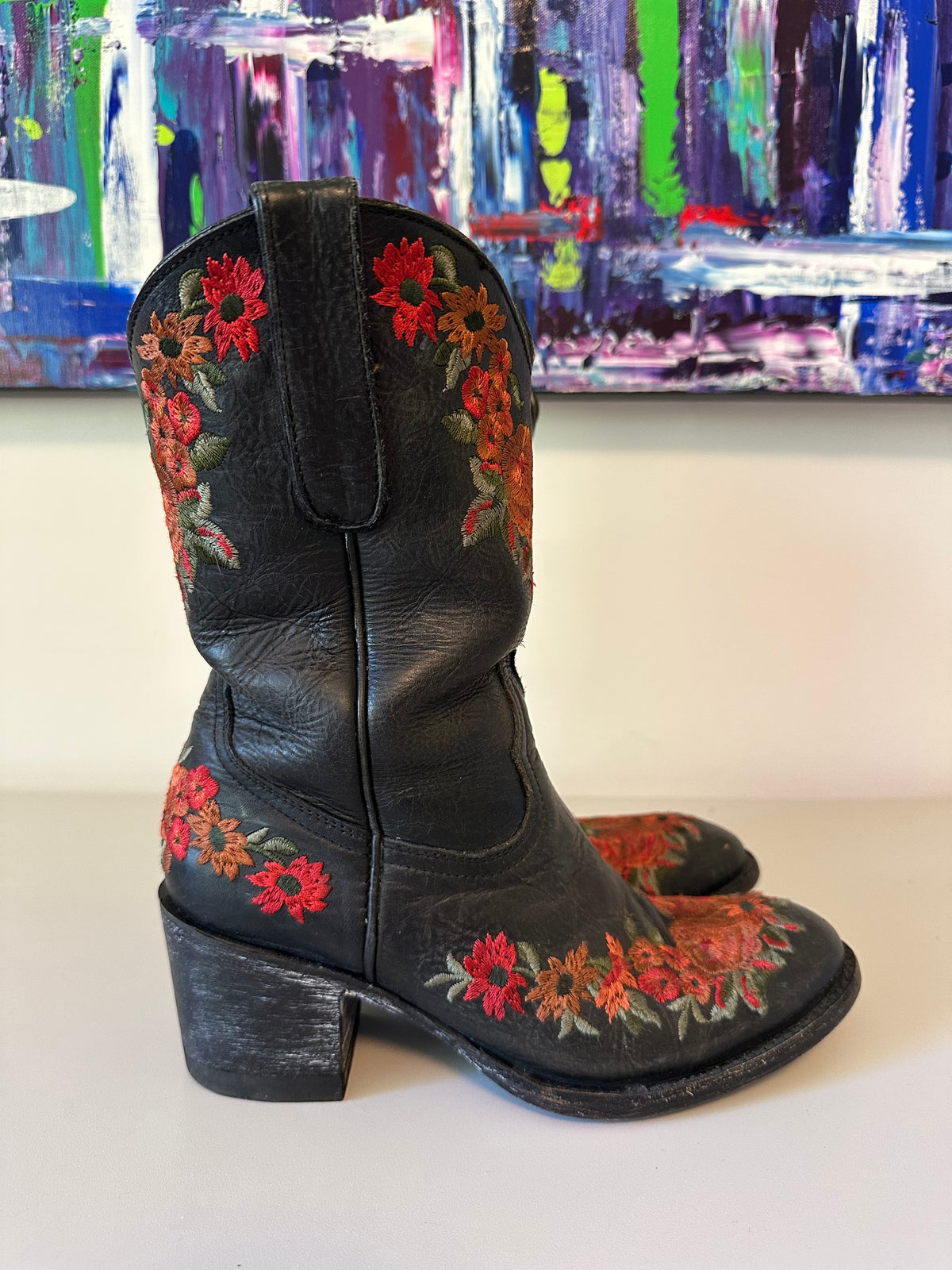 Old Gringo Yippee Ki Yay Black Leather Floral Embroidered Cowboy Boots | Size 6