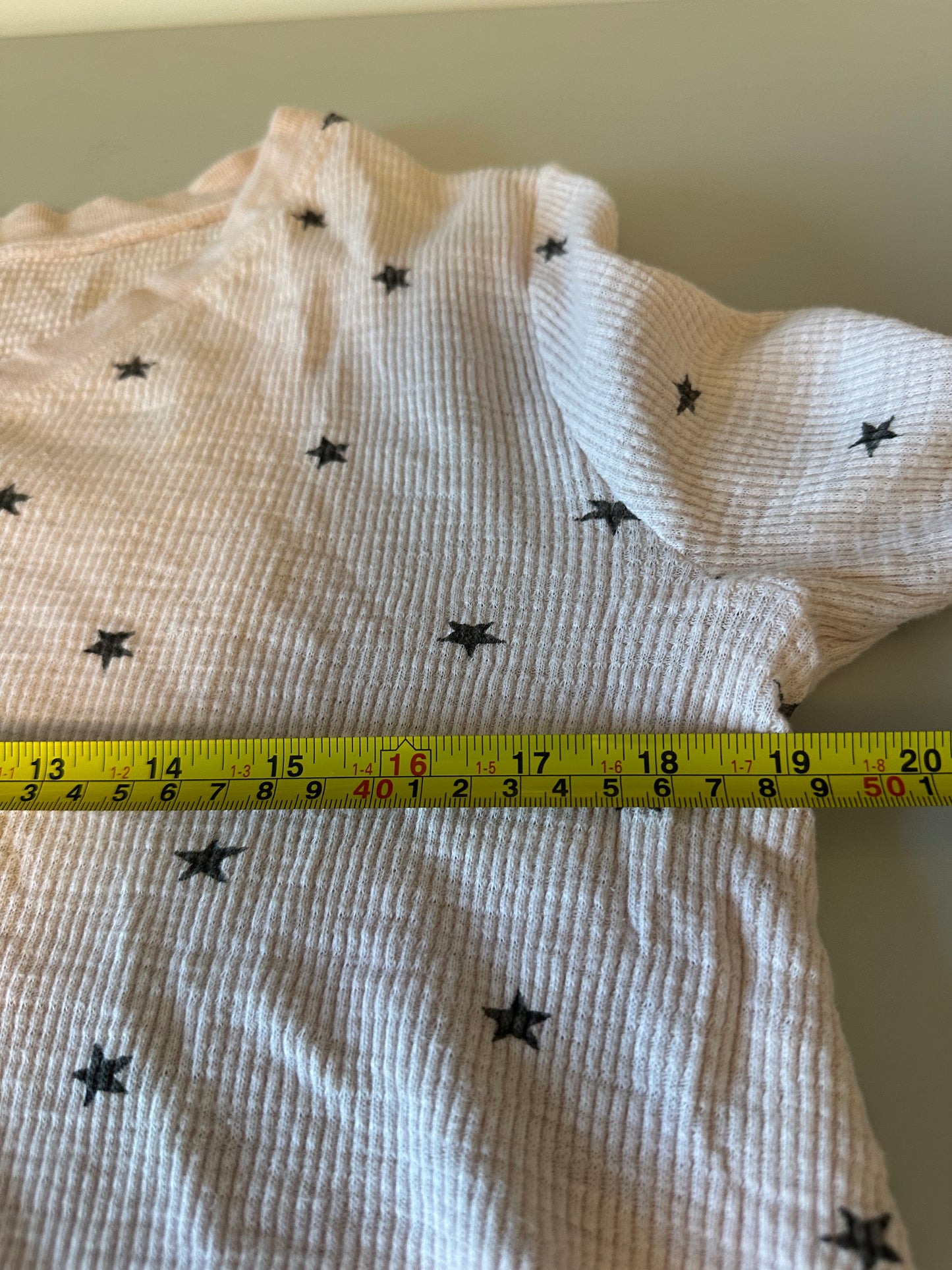 Dylan Pink Waffle Knit Star Print Thermal Long Sleeve V-Neck Top | Size Small