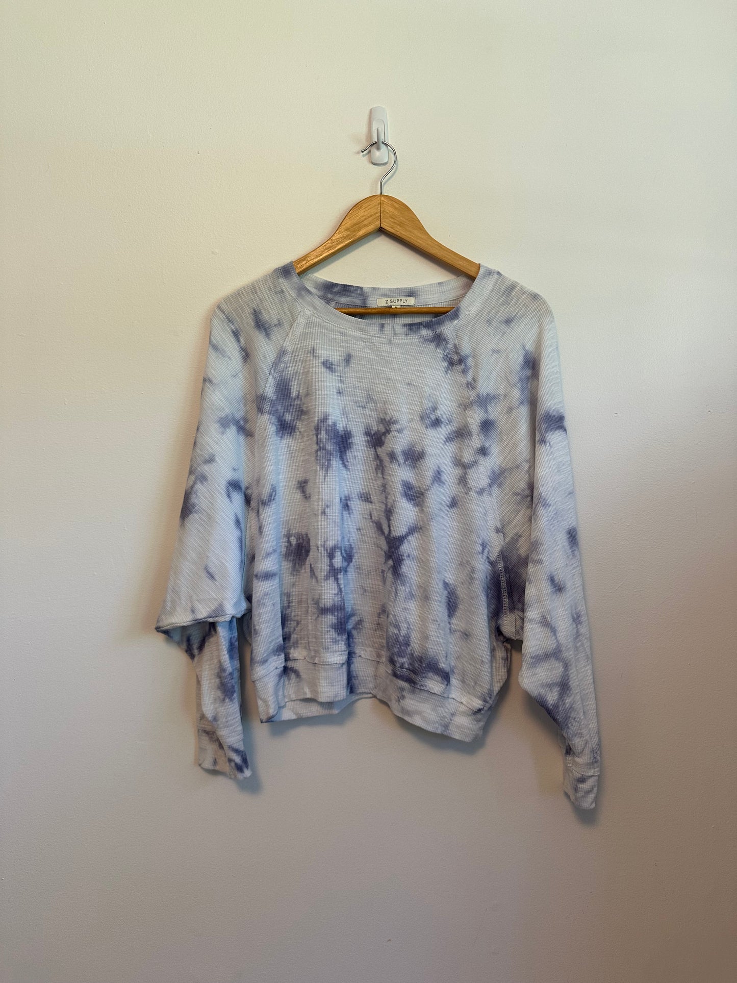 Z Supply Blue + White Tie Dye Thermal Waffle Knit Oversized Sweatshirt | Medium