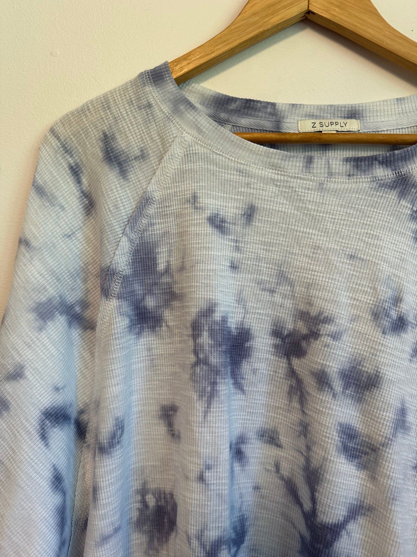 Z Supply Blue + White Tie Dye Thermal Waffle Knit Oversized Sweatshirt | Medium