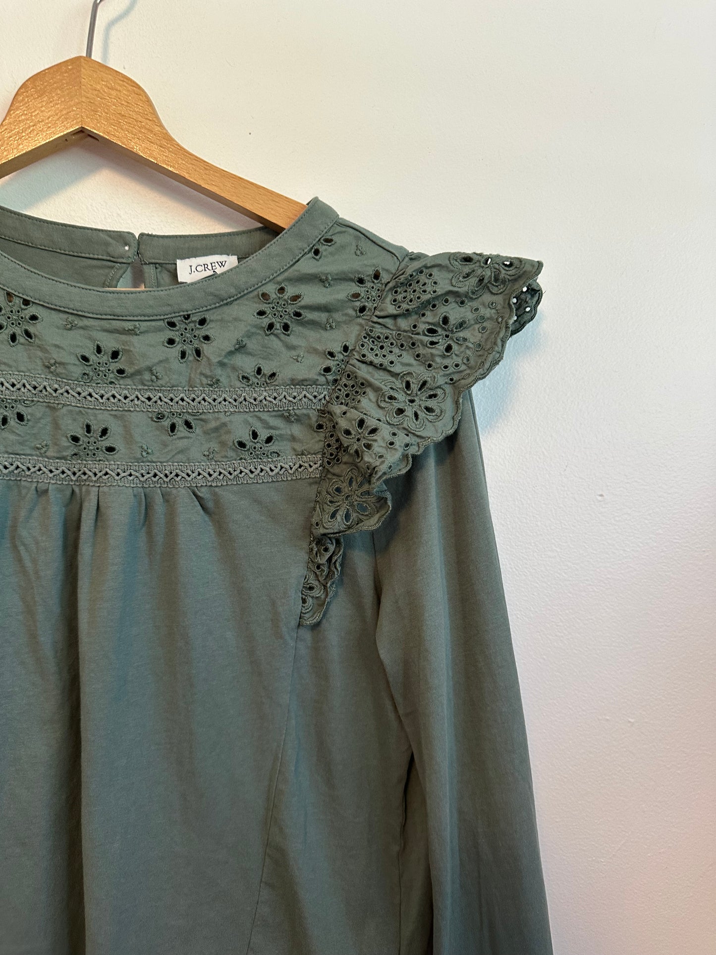 J. Crew Sage Green Eyelet Ruffle Long Sleeve Cotton Top Blouse | Size Medium