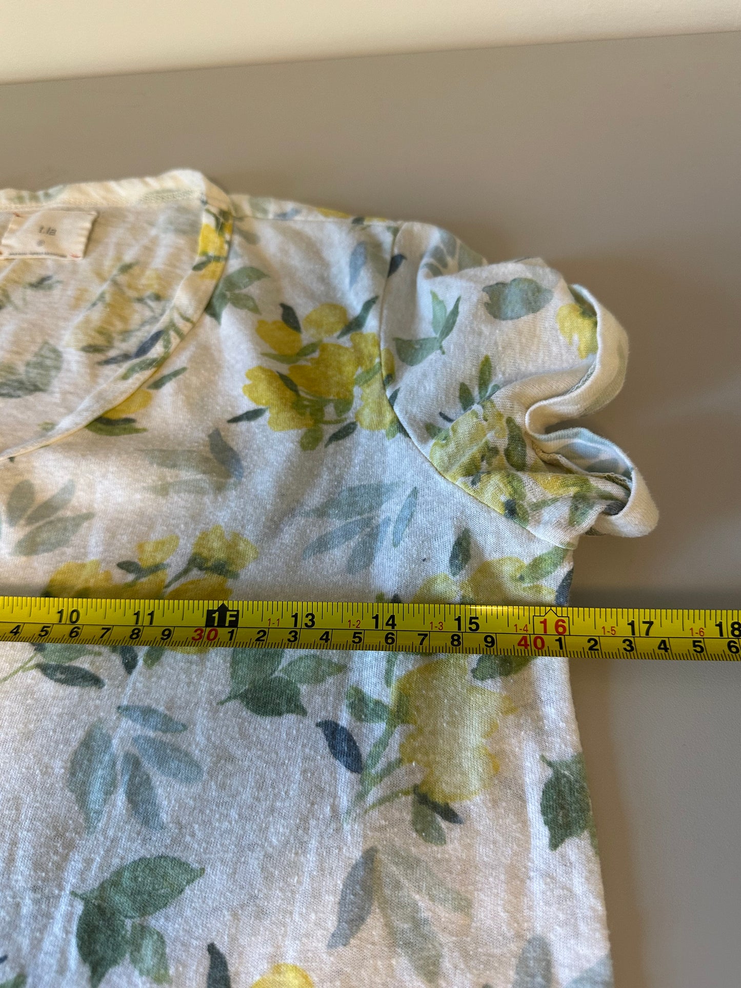 t.la Anthropologie Yellow Floral Scoop Neck Short Sleeve T-Shirt | Size Small