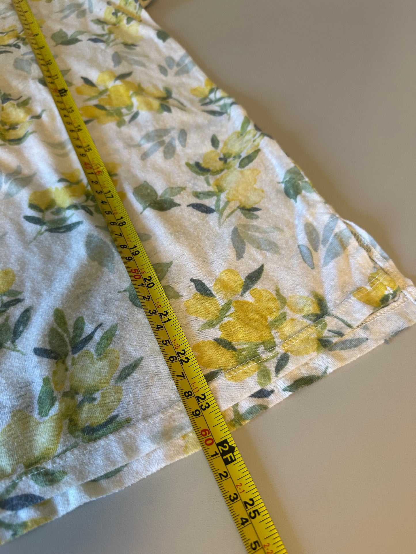 t.la Anthropologie Yellow Floral Scoop Neck Short Sleeve T-Shirt | Size Small