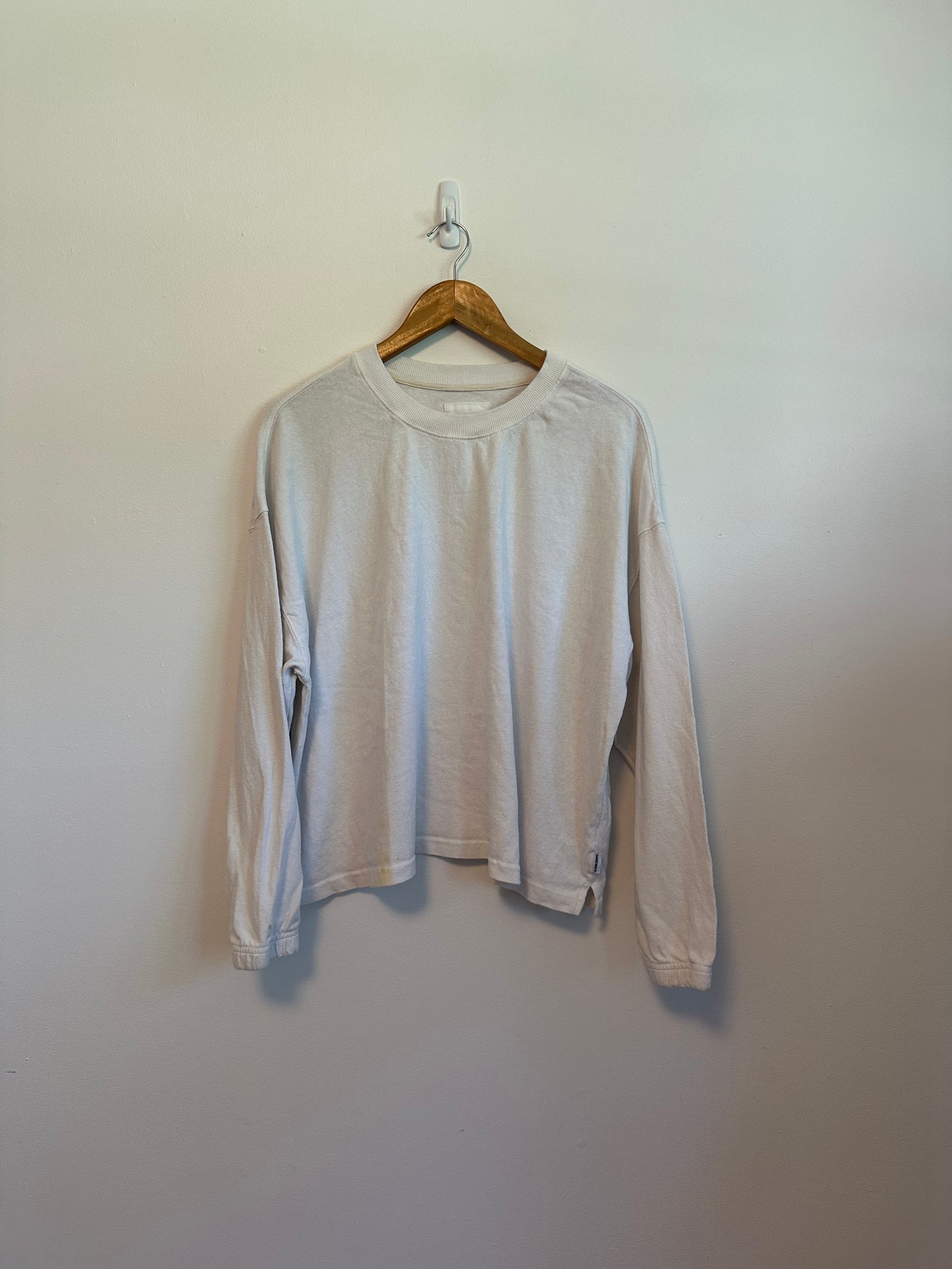 Le Bon Shoppe Long Sleeve White T-Shirt | Size Medium