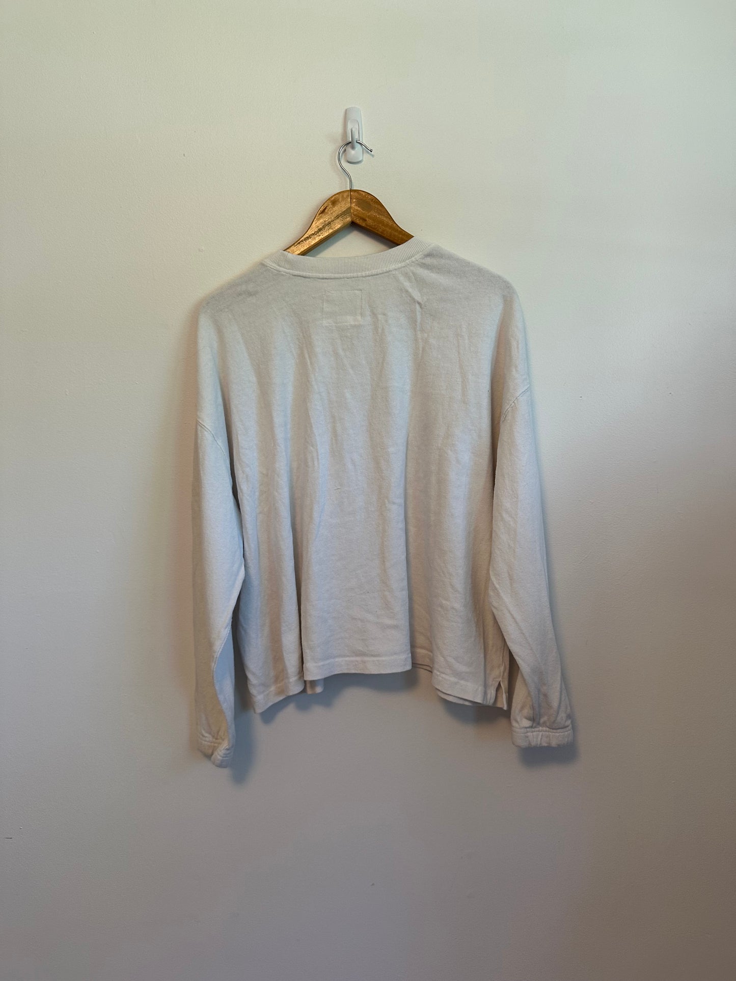 Le Bon Shoppe Long Sleeve White T-Shirt | Size Medium