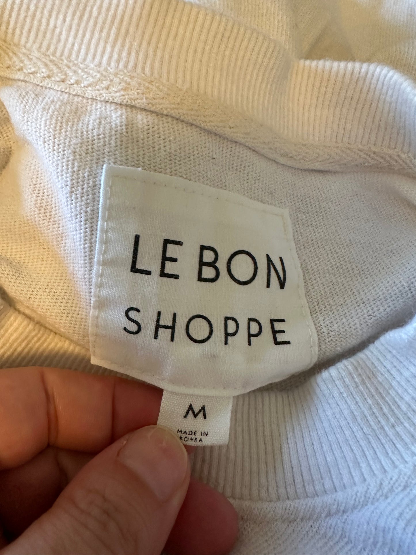 Le Bon Shoppe Long Sleeve White T-Shirt | Size Medium