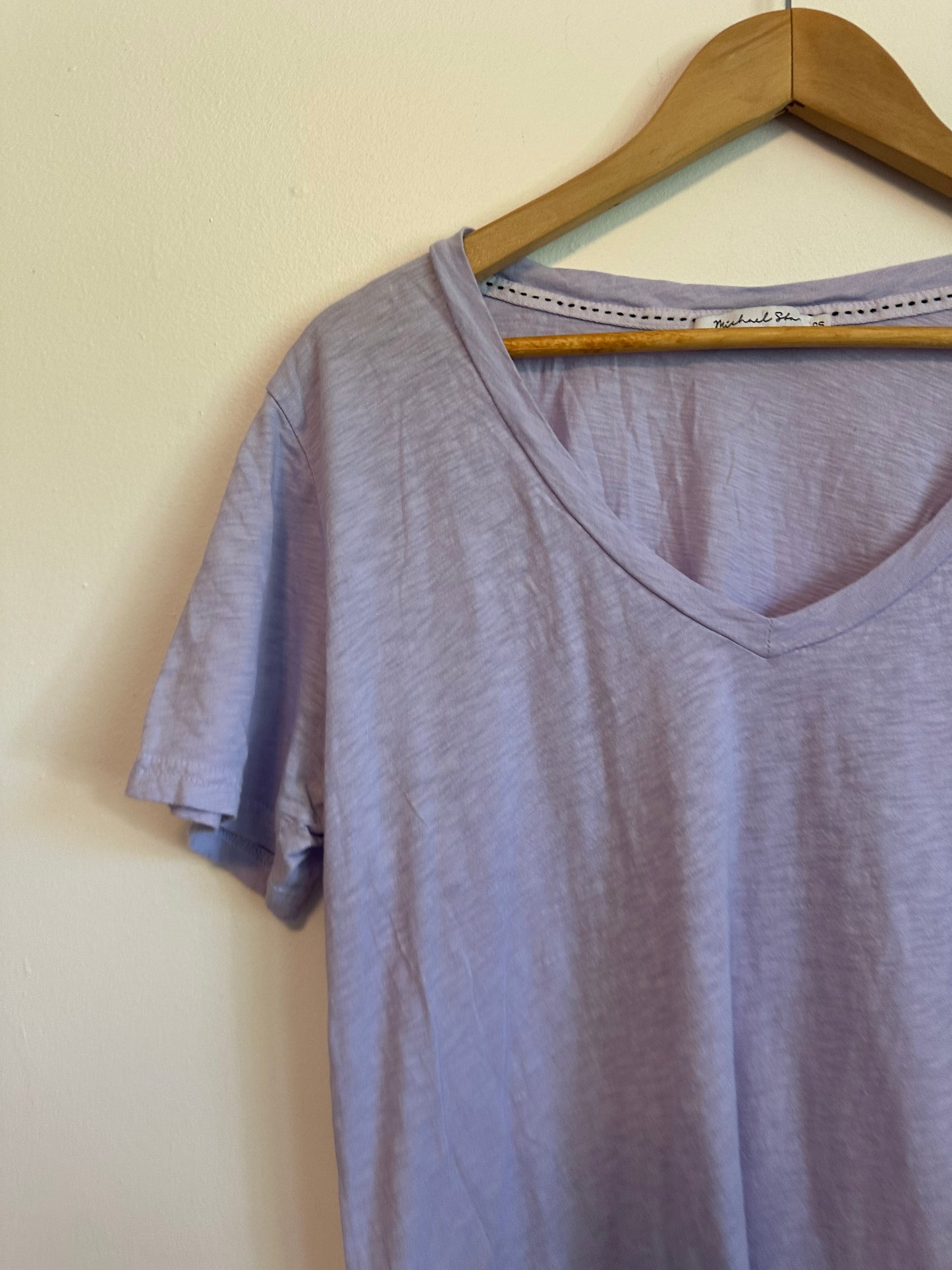 Michael Stars Lilac Purple Short Sleeve V-Neck Supima Cotton T-Shirt