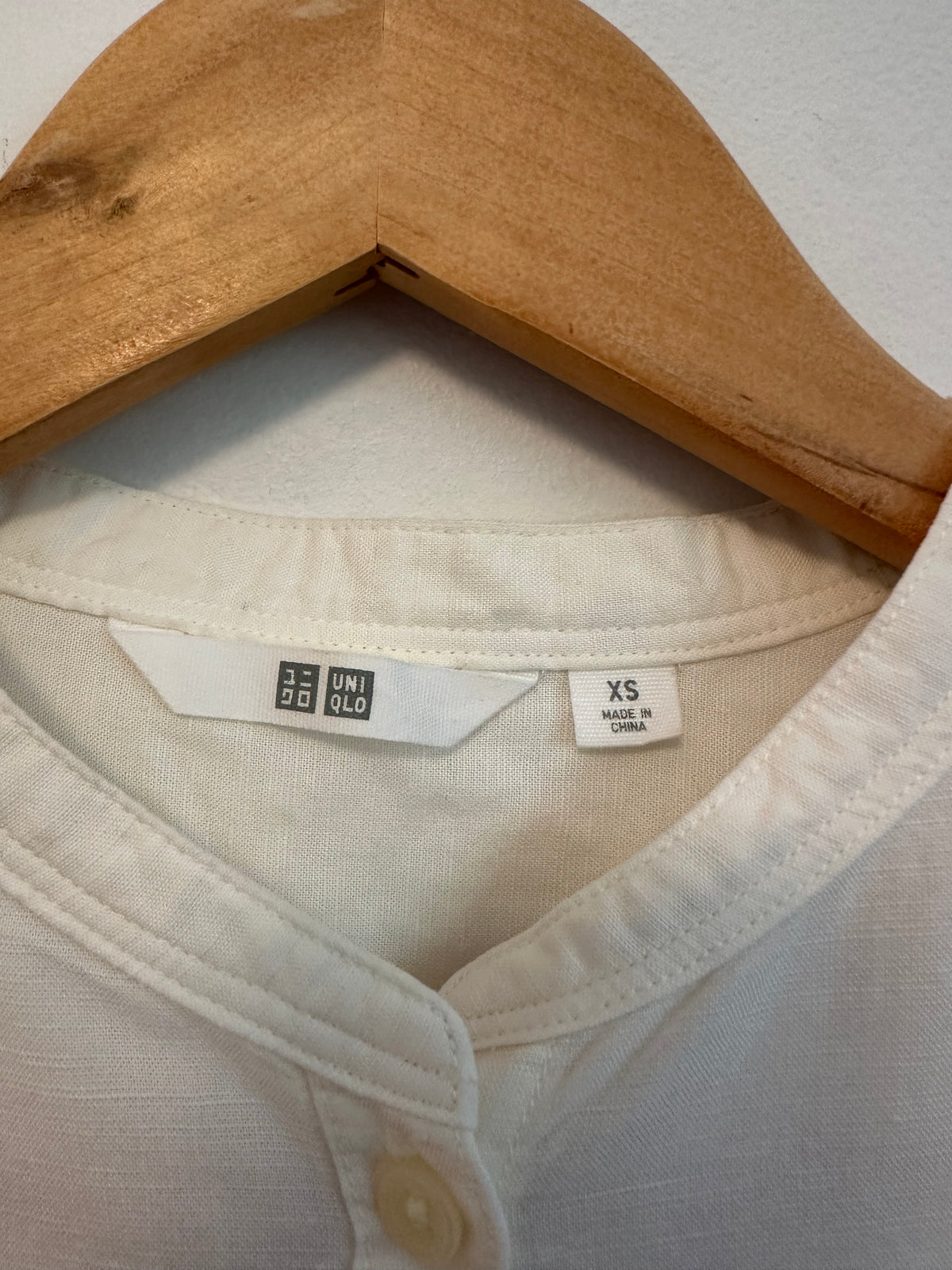 Uniqlo Off White Linen Blend Band Collar Button Up Shirt | Size XS