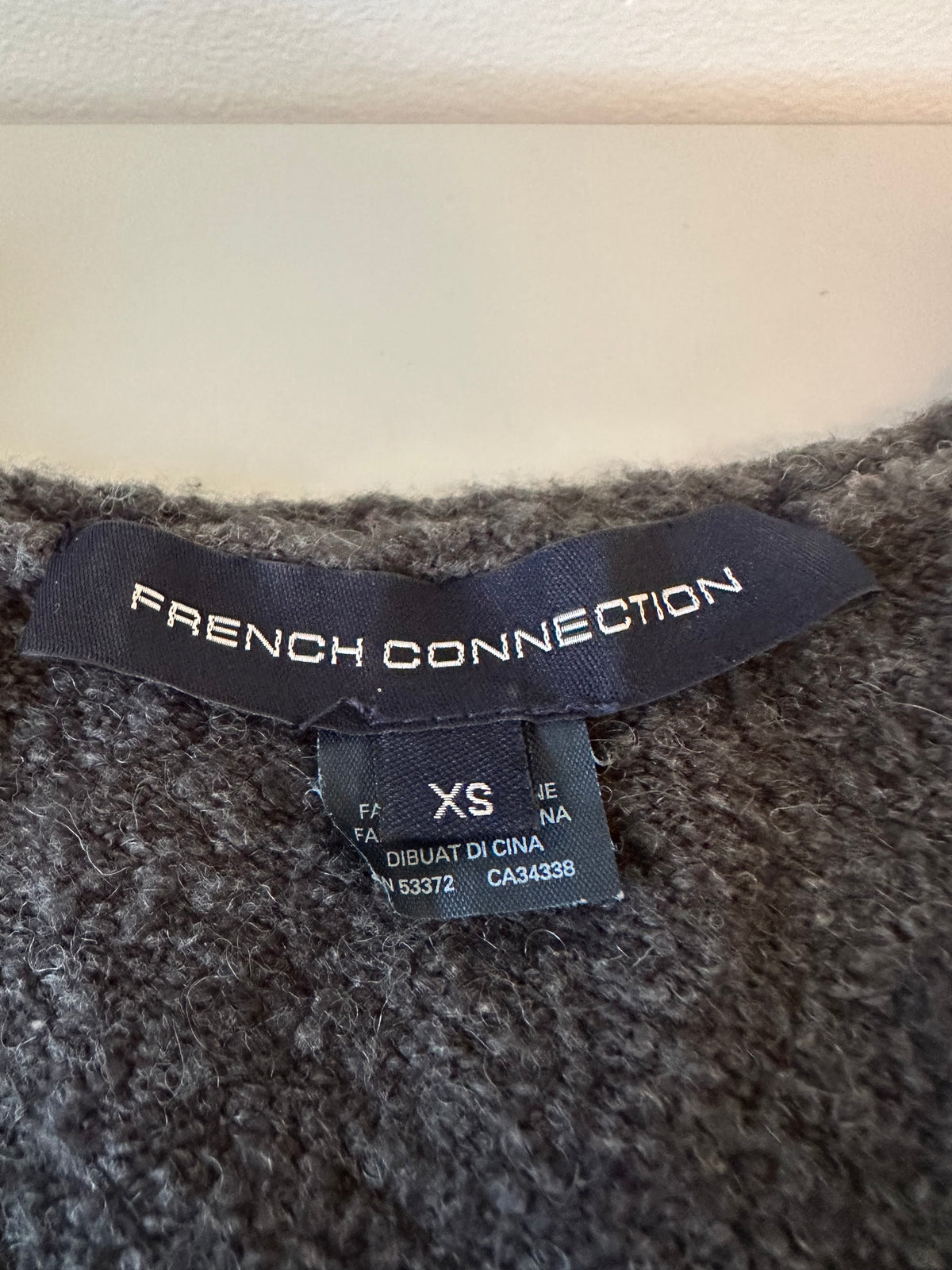 French Connection Charcoal Gray V-Neck Wool Blend Textured Sweater | Size XS