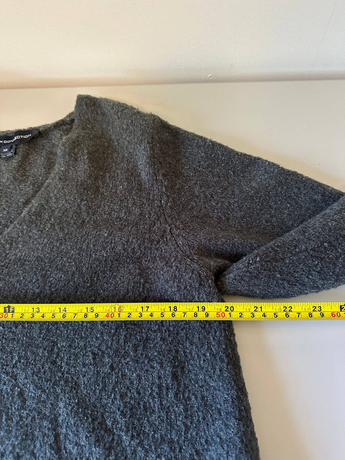 French Connection Charcoal Gray V-Neck Wool Blend Textured Sweater | Size XS