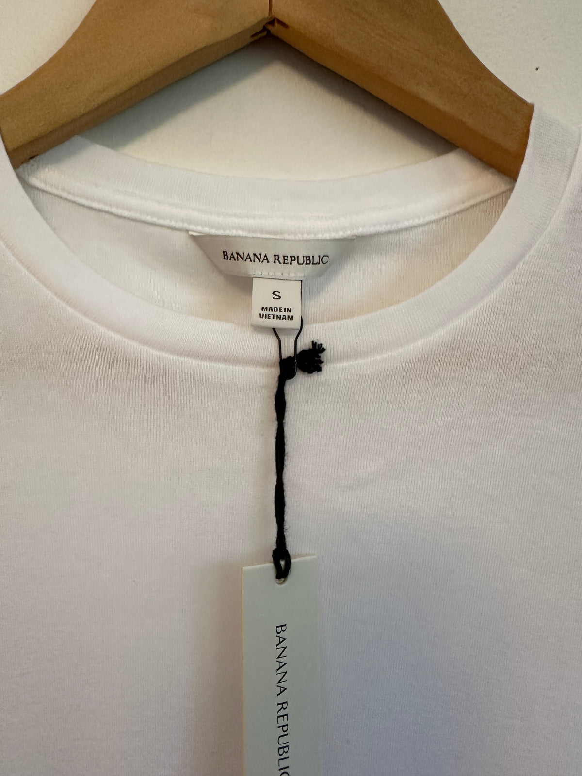 NWT Banana Republic White Short Sleeve Crew Neck Curved Hem T-Shirt | Size Small