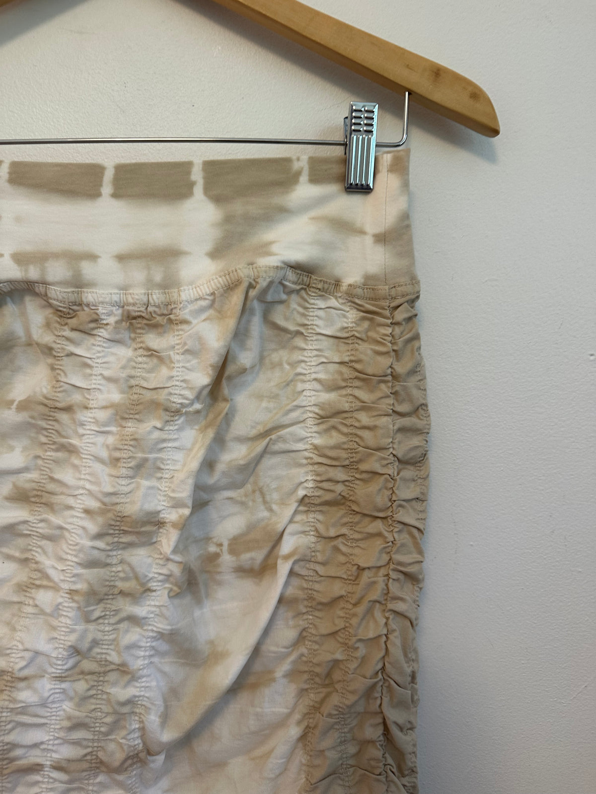 Wearables Tan Tie Dye Ruched Cotton Stretch Mini Skirt | Size XS