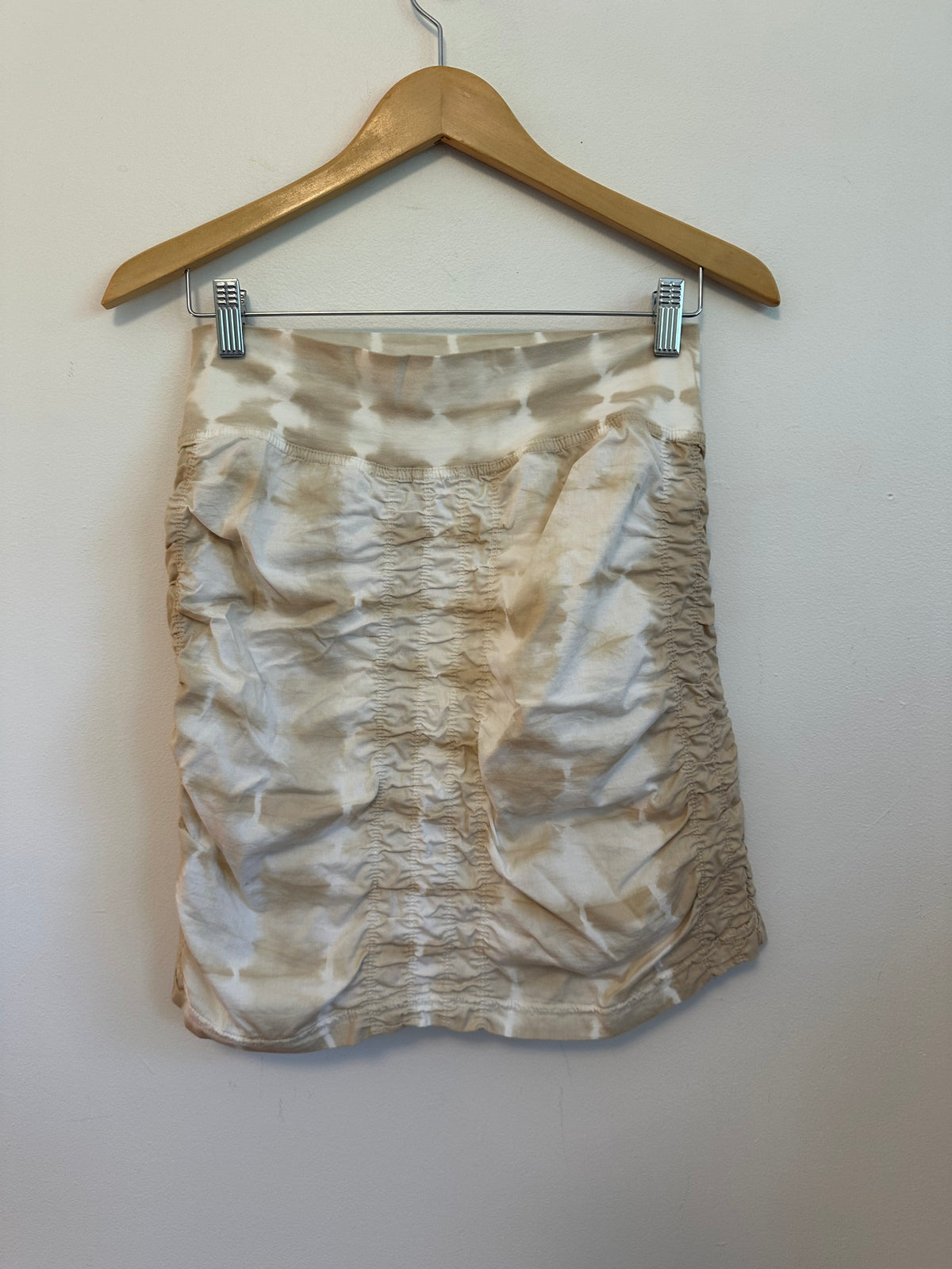 Wearables Tan Tie Dye Ruched Cotton Stretch Mini Skirt | Size XS