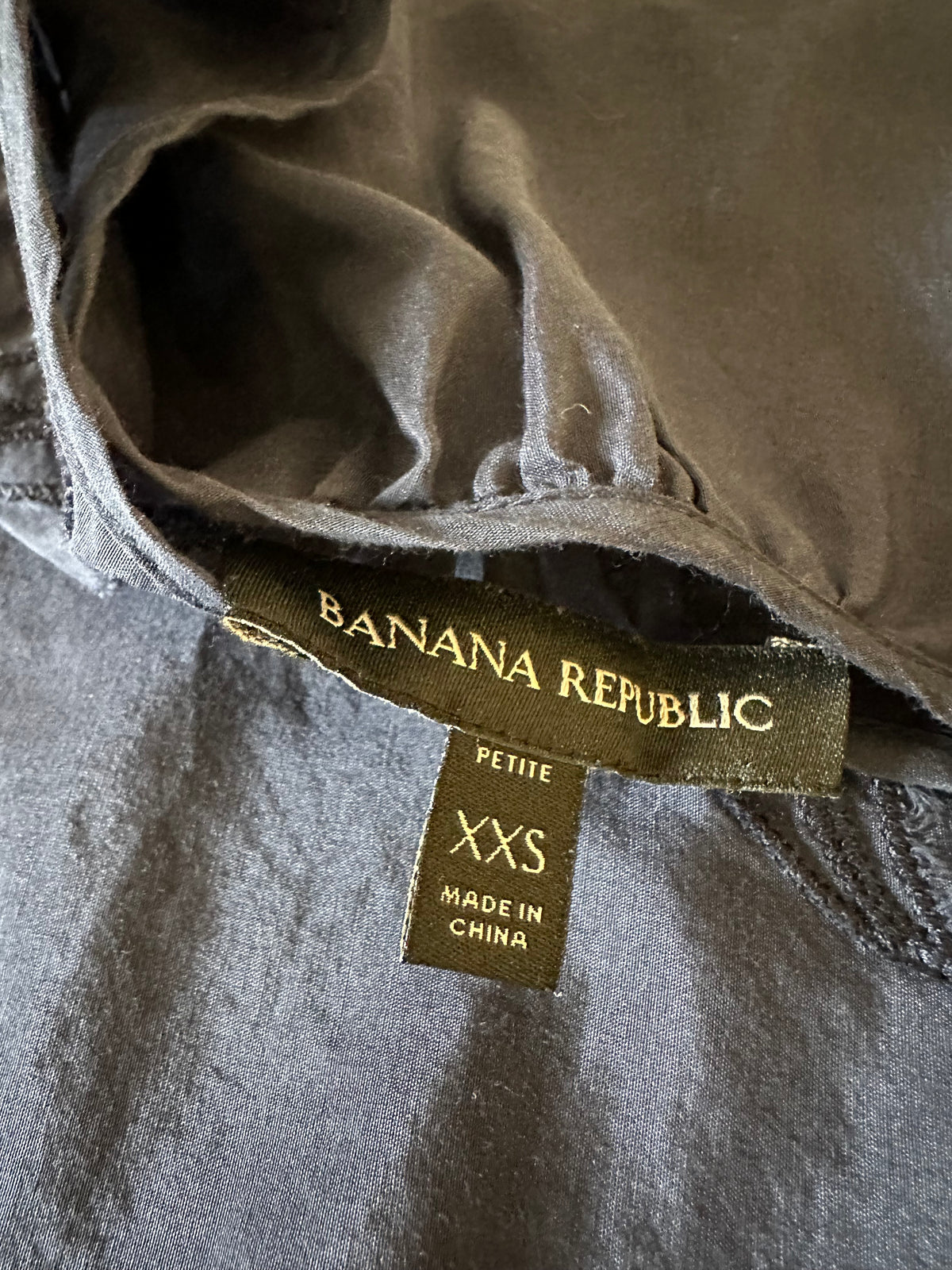 Banana Republic Navy Blue Cotton and Silk Embroidered Blouse | Size XXS Petite