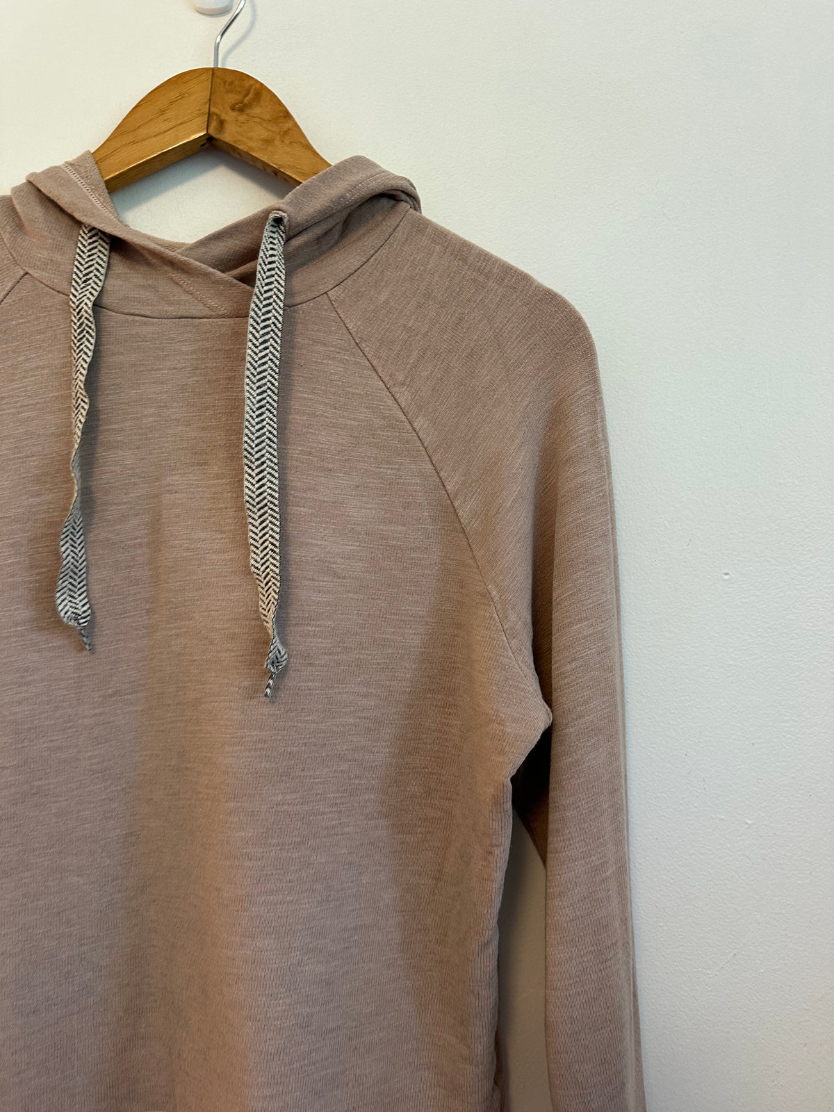Monrow Mauve Heathered French Terry Raglan Hoodie | Size Small