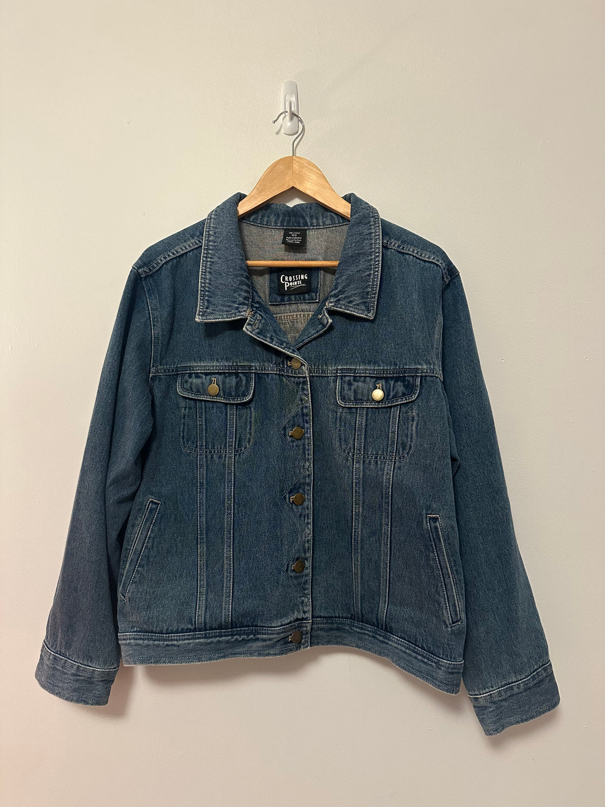 Crossing Pointe Blue Denim Trucker Jacket with Feather Back Patch in Cotton | Size XS